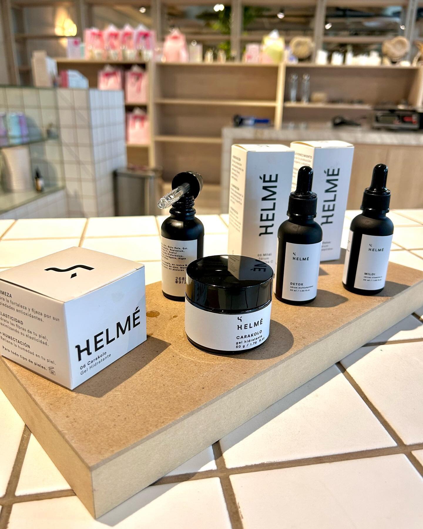 La experiencia de iluminar tu belleza&nbsp;natural al 10% de descuento. 💆🏻

Helme Skin es una marca con productos hechos en M&eacute;xico, en busca de hacer tu rutina de belleza una experiencia esencial, equilibrada y relajante. 🍃

Cuentan con cer