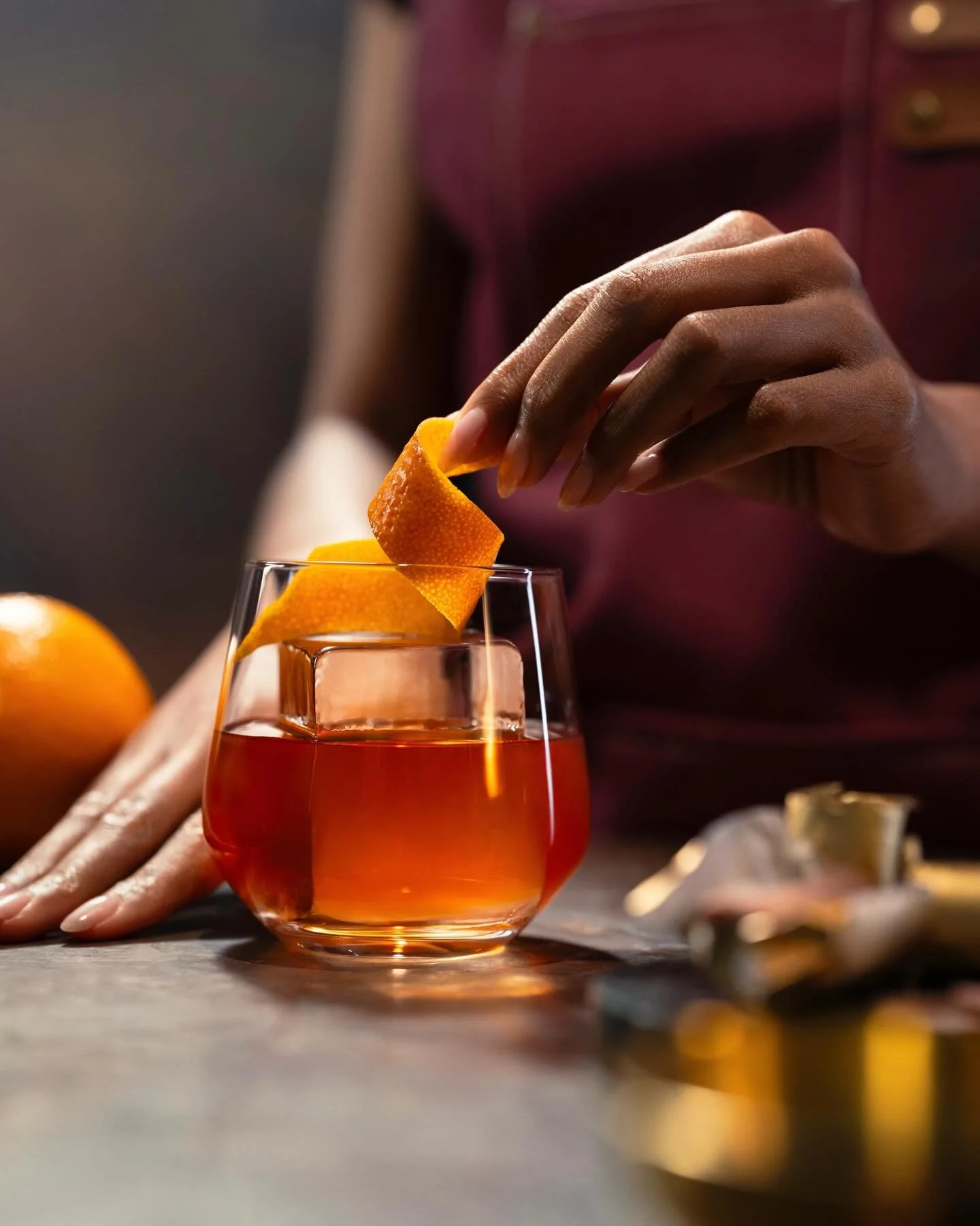 The perfect orange twist does exist. 

Shot by @timothyhoganstudio for @elijahcraig 

Let&rsquo;s work together @bigleoproductions 

Styling by me @dpstylingllc