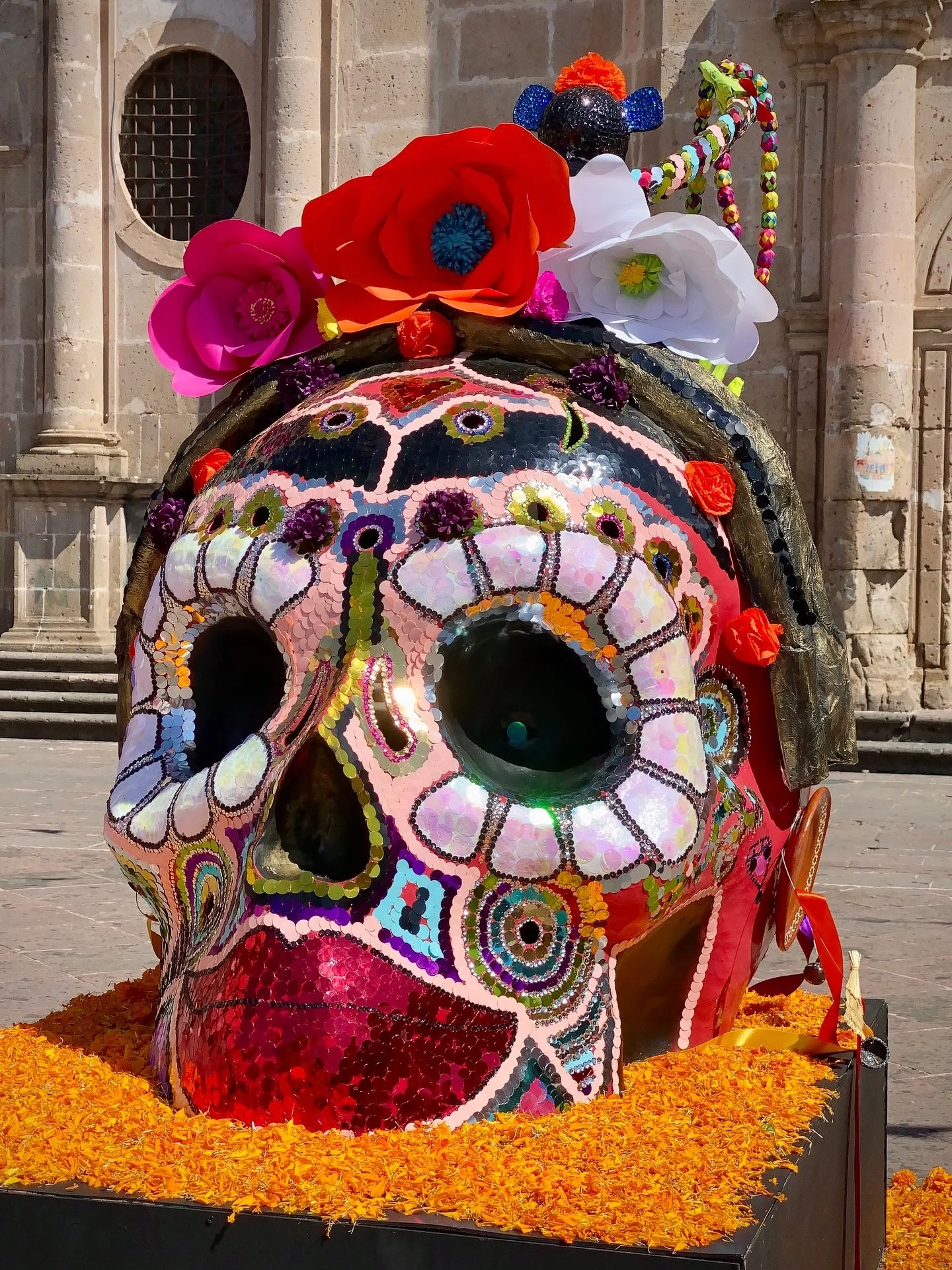 Why I love D&iacute;a de Muertos🌼🧡💀

I was sixteen the first time I held a piece of pan de muerto in my hands. It was golden brown, brushed with butter, and covered in sugar. I didn&rsquo;t know what it was, but I knew I had to have it. The woman 