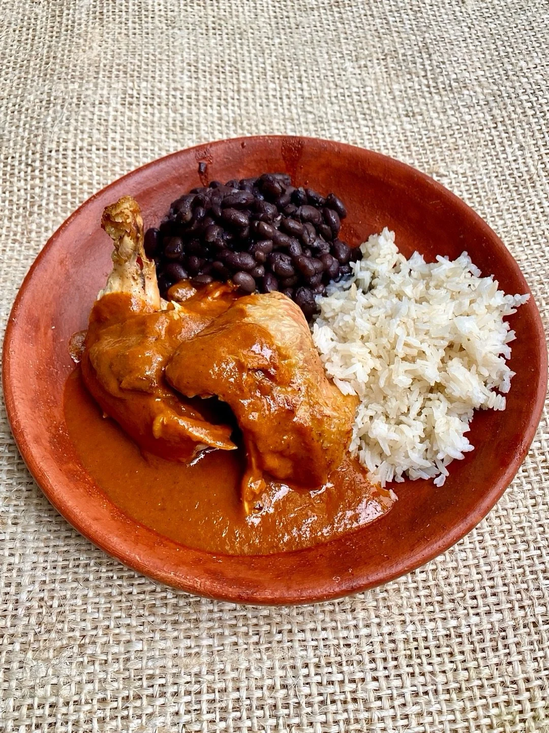 🍾 HAPPY ALMOST NEW YEAR! 🥂
I am so excited about 2026 and getting this new year started! And to celebrate I&rsquo;m streaming a live Pipi&aacute;n Rojo class from my kitchen in Mazatl&aacute;n nn Wednesday, January 7 at 6 PM EST

I will be showing 