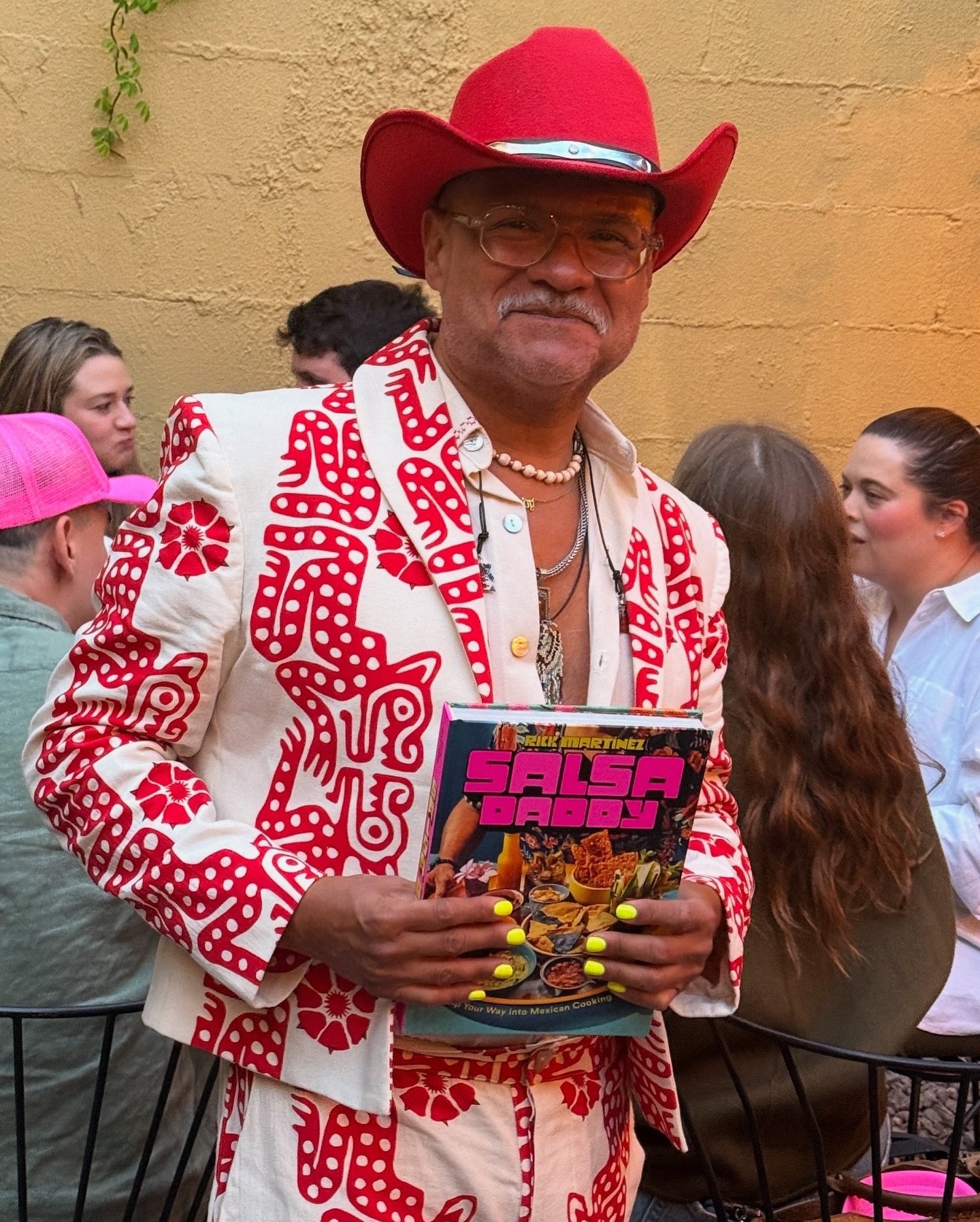 What an absolutely insanely incredible year. I just spent the past 3 hours looking back and I still can&rsquo;t believe it all happened. Thank you to everyone who was made this year so full of love and joy and togetherness. To everyone who came to an