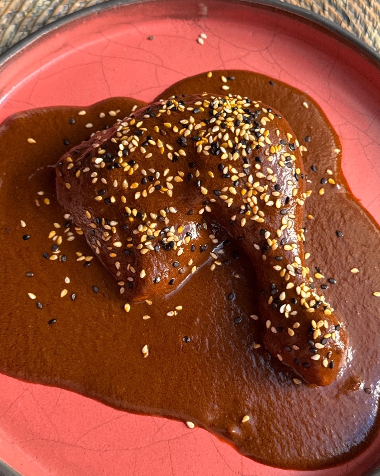 You don&rsquo;t need another mole influencer reel.
You don&rsquo;t need another mole recipe.

If those worked, your mole would be perfect.

What&rsquo;s missing is the part no reel or video can give you:
being able to ask questions and get answers ri