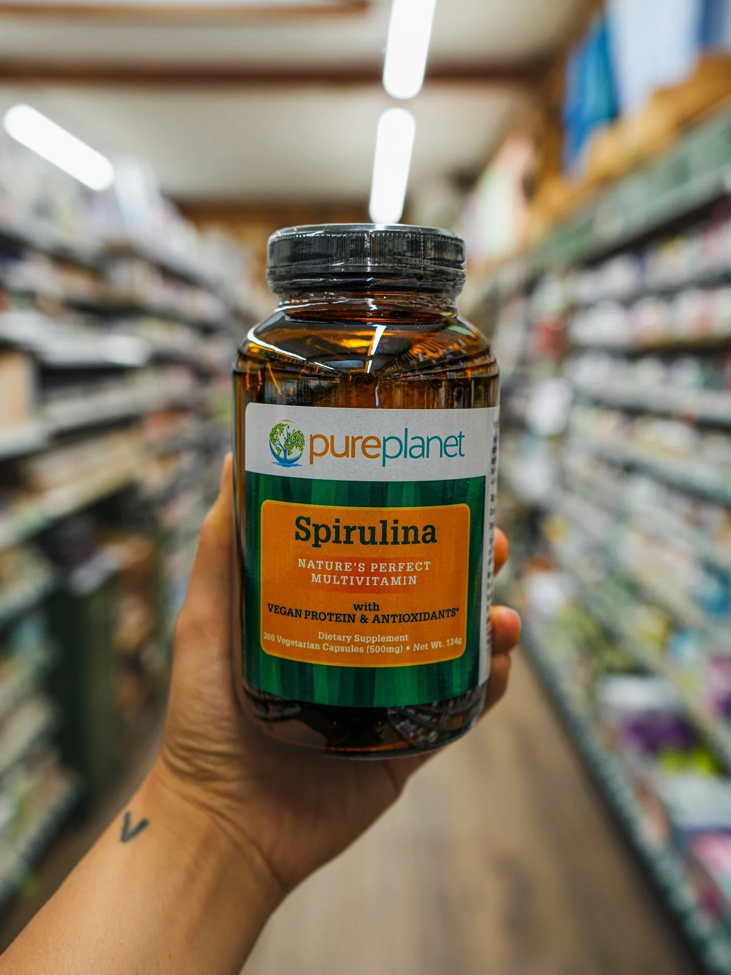 Are you struggling to keep up with the constant weather change? 🌧️☀️☁️🍂 Adding a couple of high quality supplements to your daily routine can be an amazing way to boost your energy and stay healthy, which is especially important before all of your 