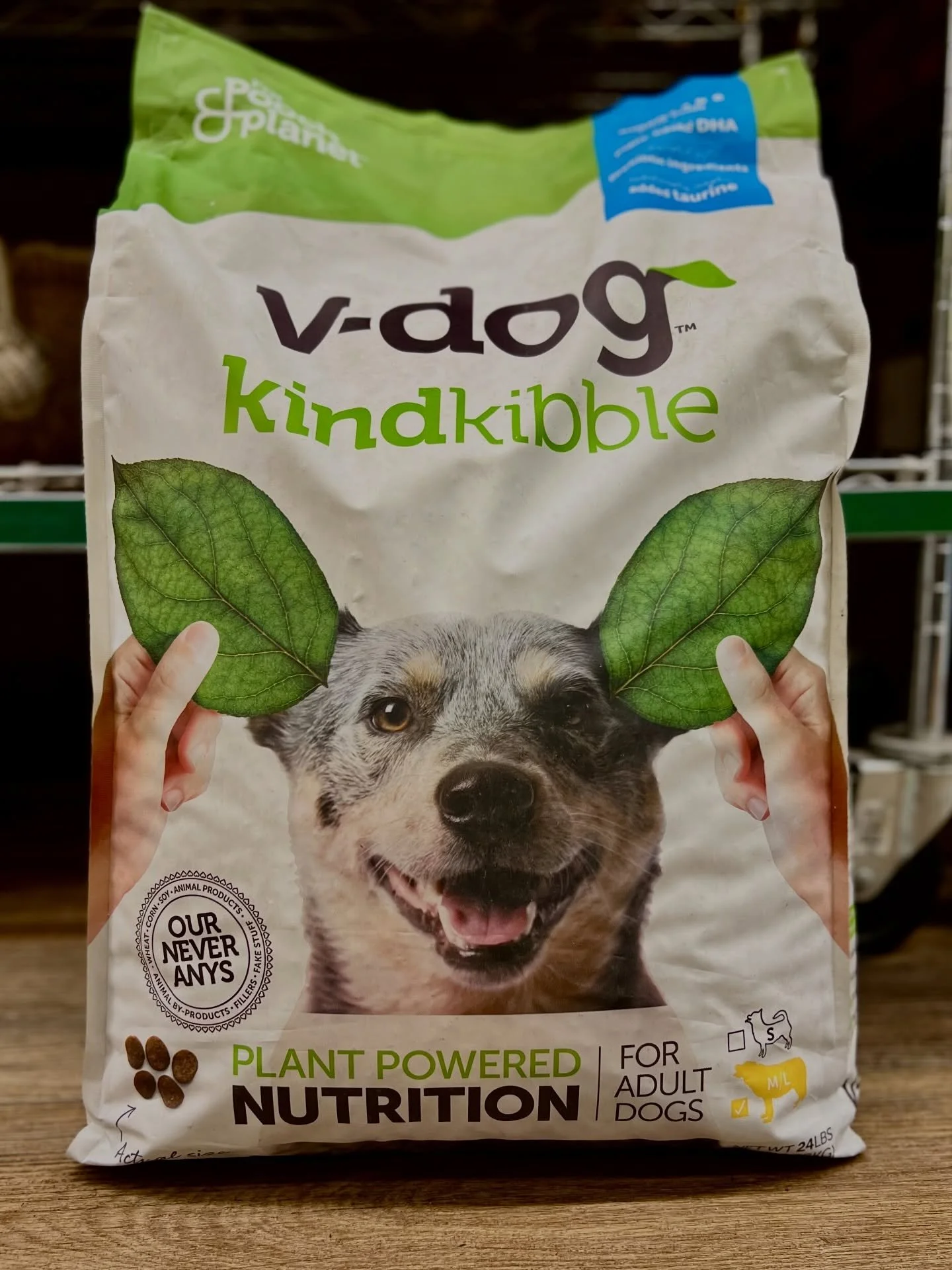 Shop #plantbased treats and more for your furry friends at FYHMC! 🐶🐾 We are proud to be one of a handful of retailers of @vdogfood in LA 🌴 along with our selection of&hellip;

vegan-friendly treats 🦴
supplements and natural remedies 💊
pet shampo