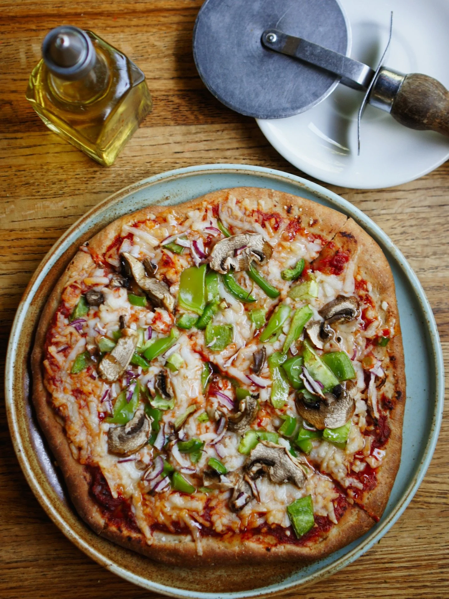 We 💛 pizza in all shapes and sizes! 🍕 Here at FYHMC, you can order our delicious pizza from the caf&eacute; in person or get it delivered from @grubhub, @doordash, @ubereats OR grab a frozen plant based pizza from your favorite brand! 🌱 We are als