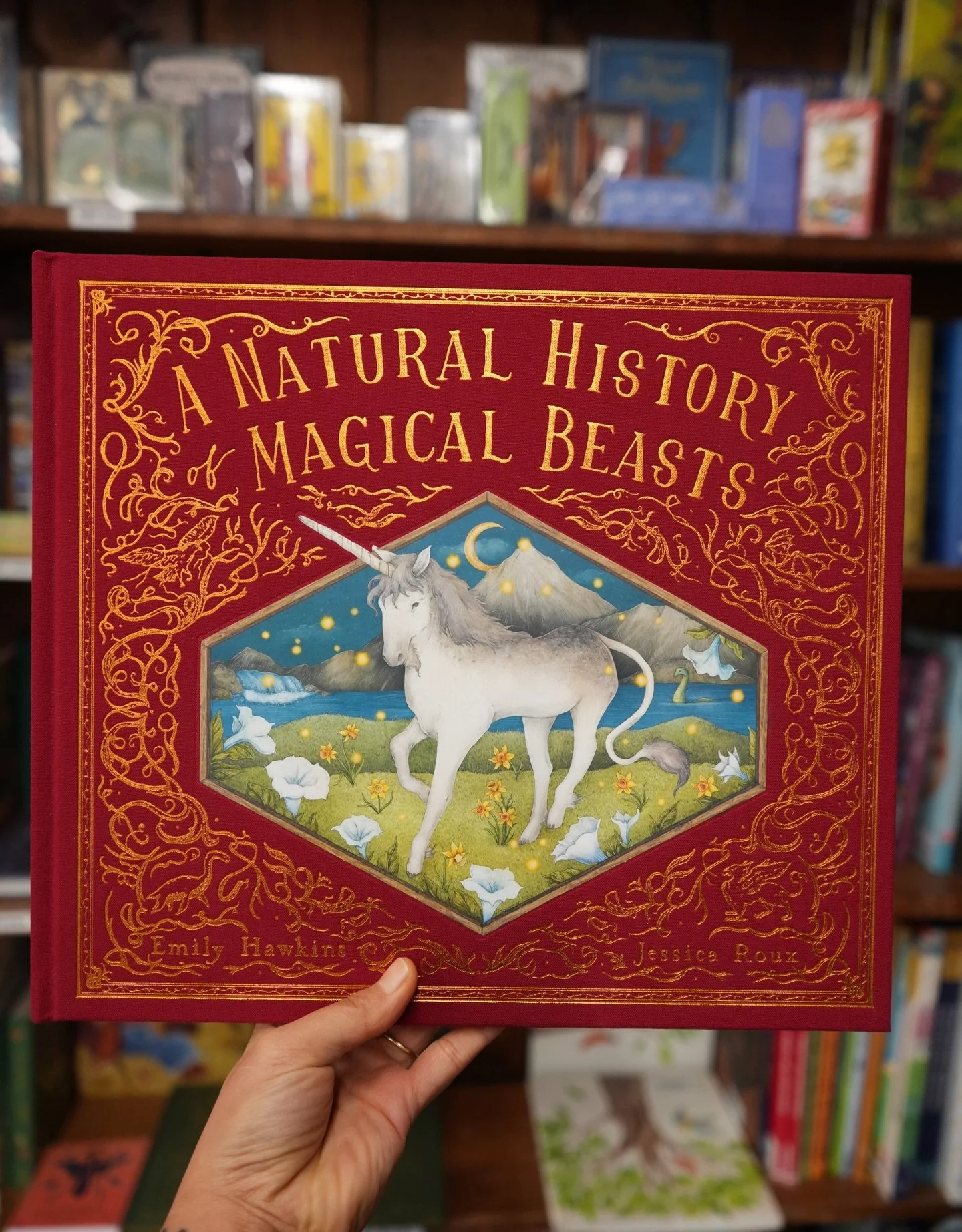 We hope you are all having a wonderful, sunny weekend! ☀️
We got some new books in&hellip; if you or your kids love all things 🧚🏽&zwj;♂️🐉🦄🦋🧜🏾&zwj;♀️🌞🌿 &hellip;this series is for you! A beautiful series on the history of magical creatures 💖
