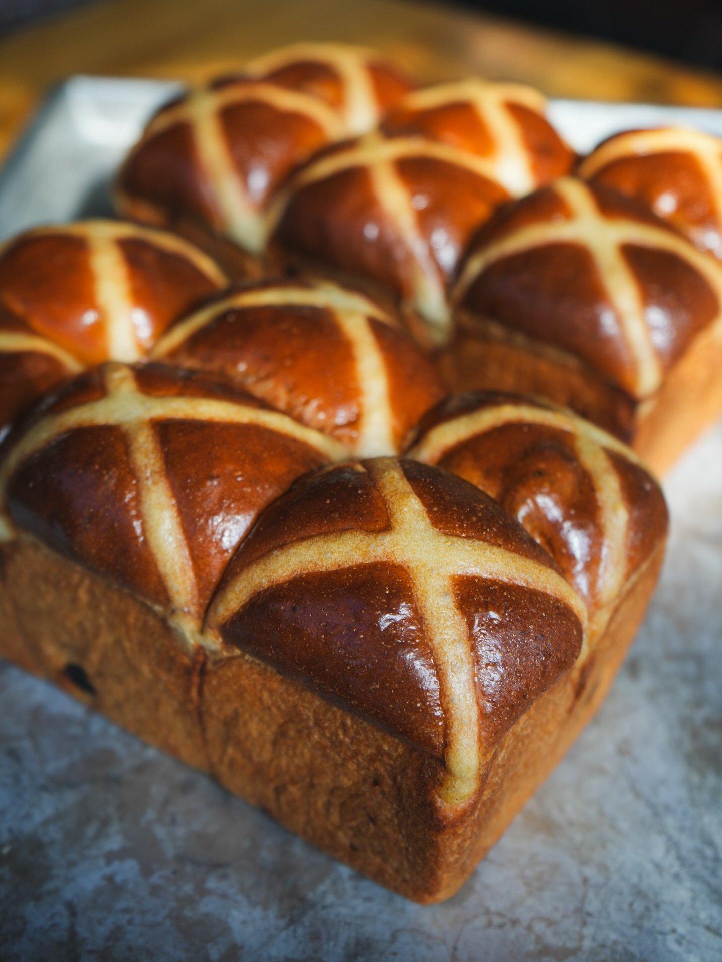 Happy Easter to those who celebrate! 🐰🌷💕 This is your final reminder that today is your last chance to grab a Hot Cross Bun Brioche or our Hot Cross Brioche French Toast 🤤

Have a wonderful Sunday, everyone! 🌼