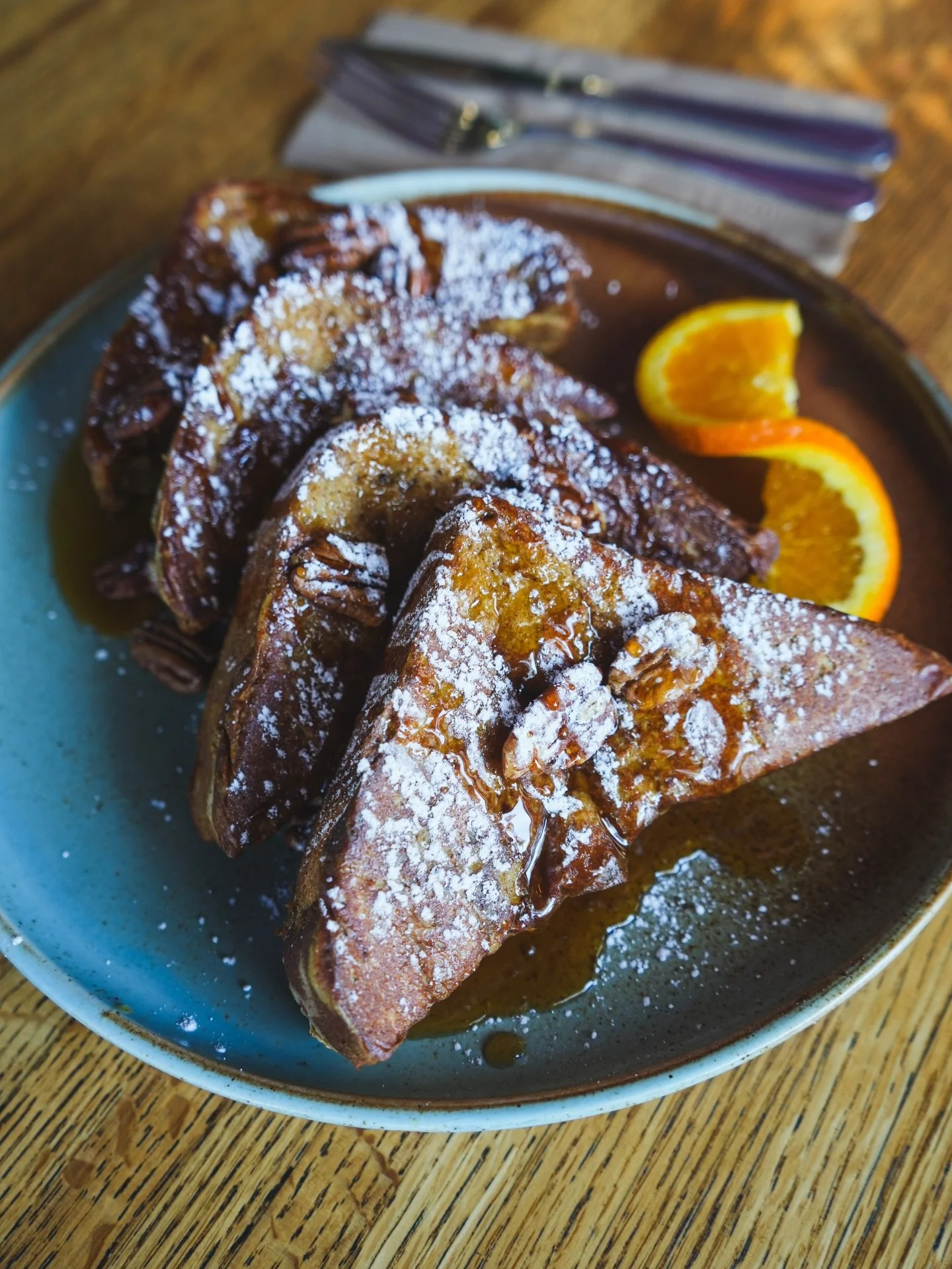 Brunch is on from 9-3!!! ☀️ Come enjoy all your breakfast favorites 🥞🧇☕️🍳 like our French Toast with our signature banana batter 🍌 and housemade bread 🍞 

Don&rsquo;t knock it til you try it, because it&rsquo;s absolutely 🤤
