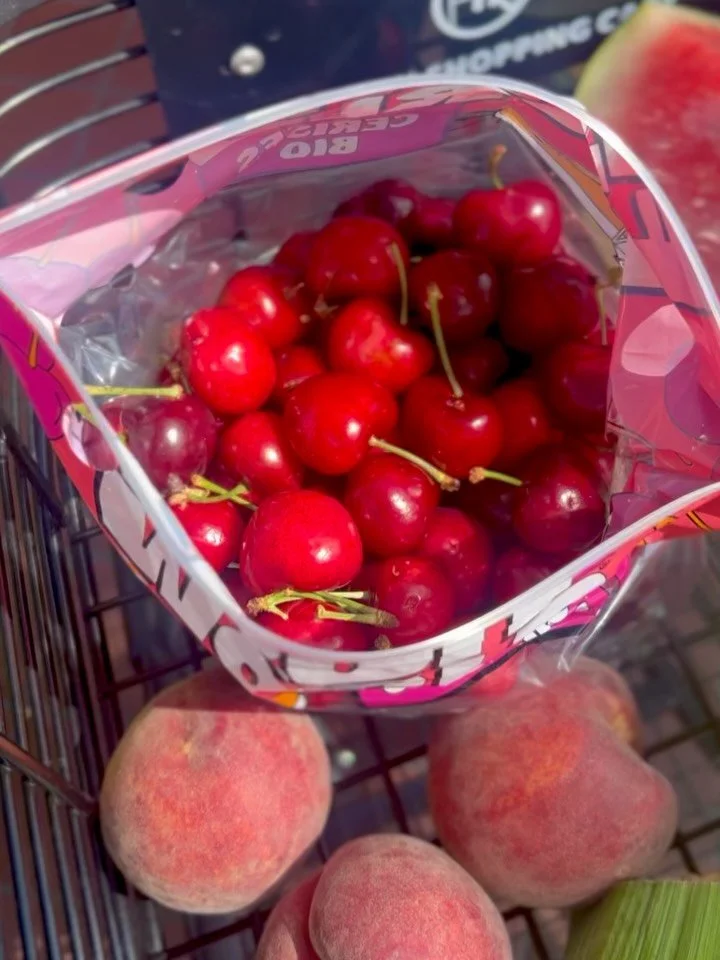 We can&rsquo;t get over how good the fruit is right now 😍🌈💖🍒🍉🍑☀️ The hot weather is back just in time to enjoy it even more 🌿 100% organic!