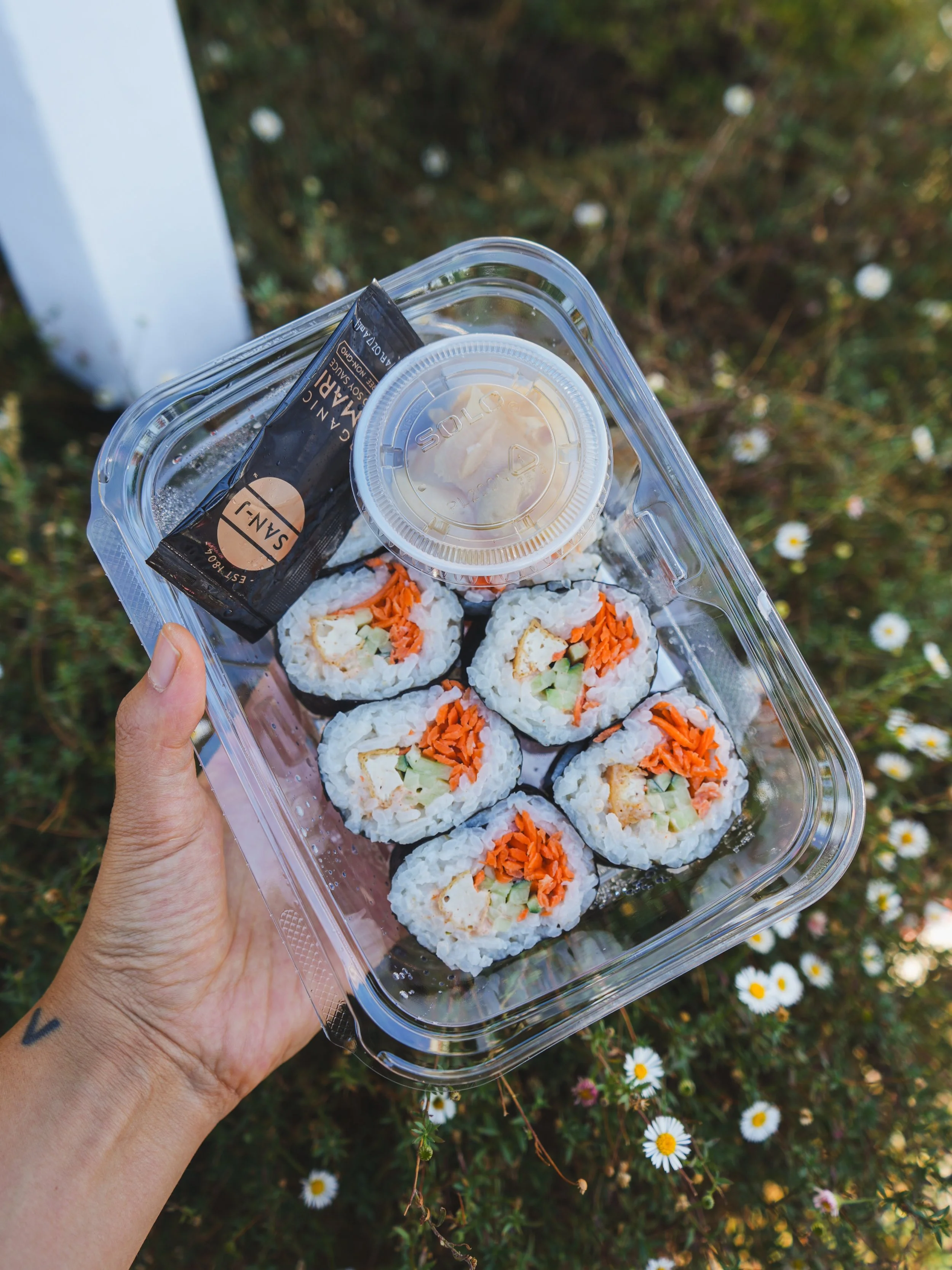 A good day for sushi 😉🍣🌱☀️ Made with organic &amp; plant based ingredients! We also have Avocado &amp; Cucumber 🥑🥒