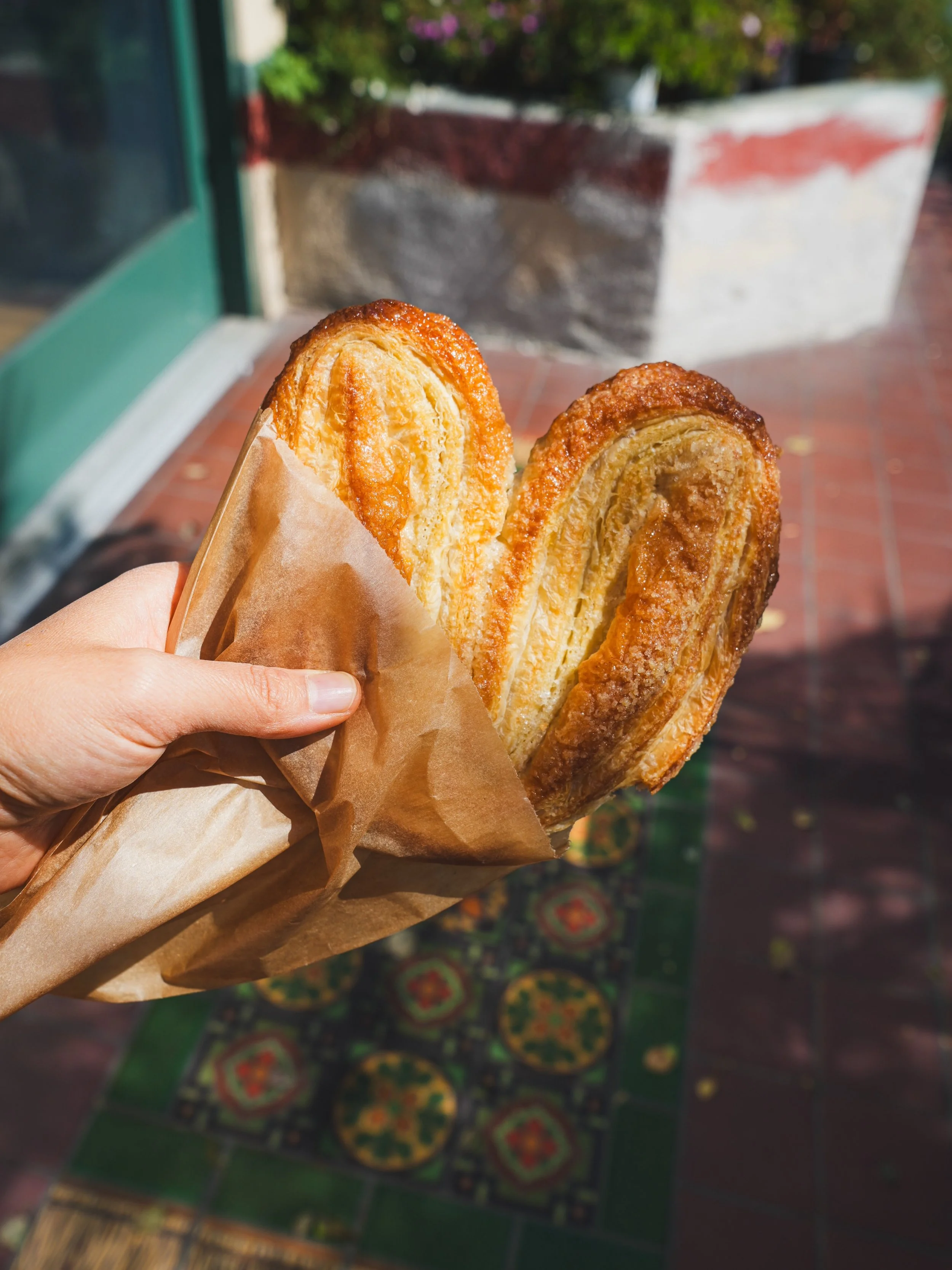 One of our most underrated pastries: the palmier! 🍁 It&rsquo;s flaky, buttery, crisp and perfectly sweet&hellip;it&rsquo;s pure nostalgia ✨ Come try one today! 

#FYHmarketcafe
#elephantears #palmier 
#veganbakery