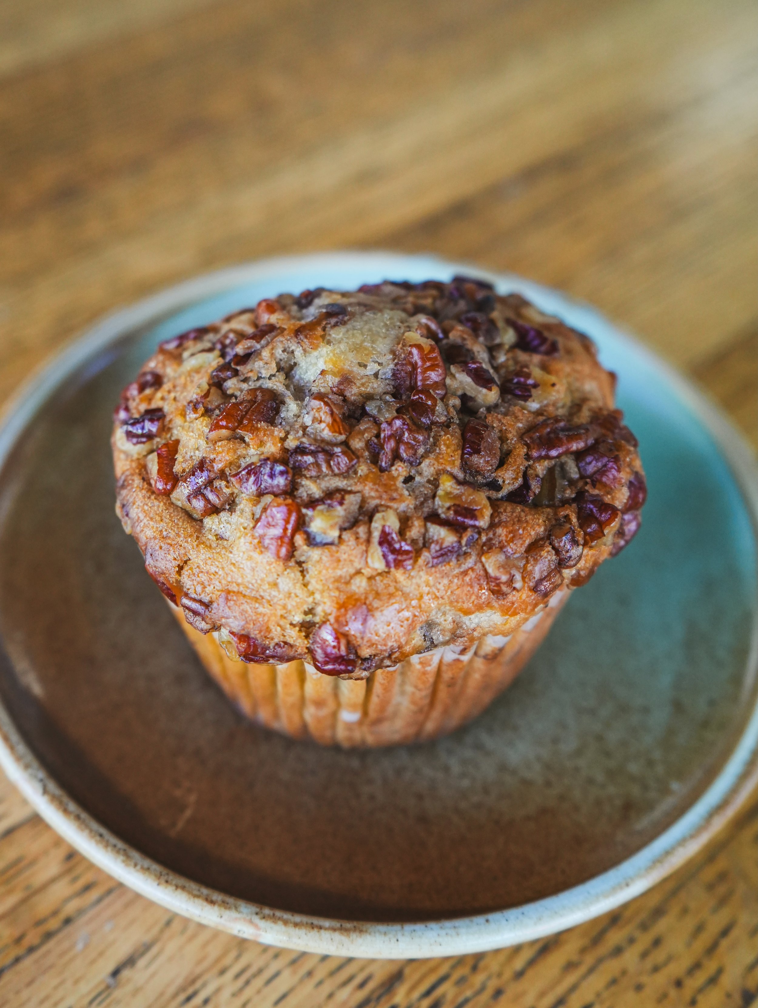 Tuesday morning pick: Banana Pecan 🍌 or Blueberry Bran? 🫐 Either way you can&rsquo;t go wrong with a muffin and cup of hot coffee today 💕☕️ 

#FYHmarketcafe