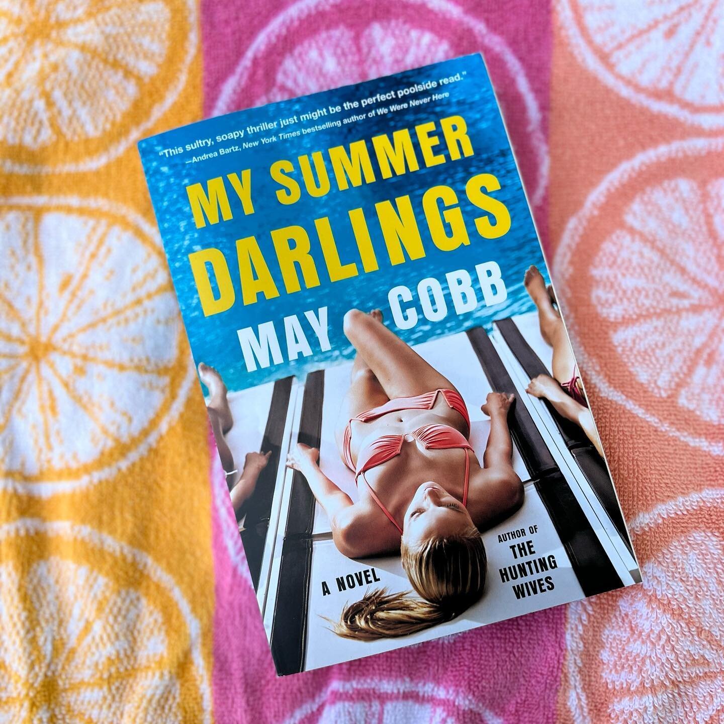 👙Soon I&rsquo;ll stop posting about how much I love this cover for MY SUMMER DARLINGS paperback but today is not that day😍😂💐. It&rsquo;s seriously the sultry, steamy cover of my 😈 main characters&rsquo; booze-laden, sun-soaked dreams &amp; I rea