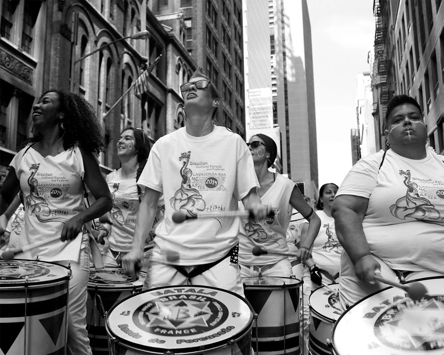 2014_09_11_AndreaDiasBreitman_StreetPhotography_BrasilianParade_Drums02_Web.jpg