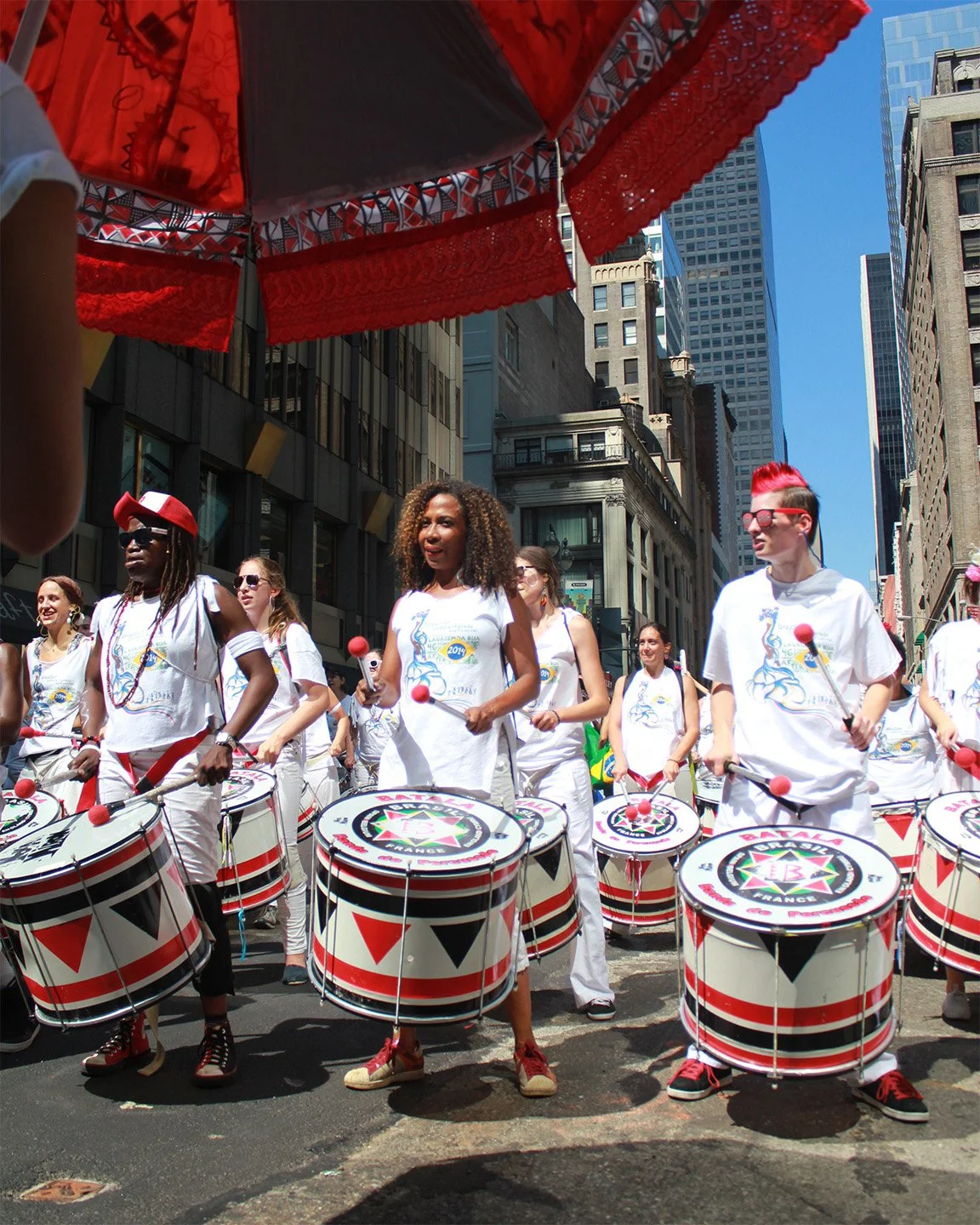2014_09_11_AndreaDiasBreitman_StreetPhotography_BrasilianParade_Drums03_Web.jpg