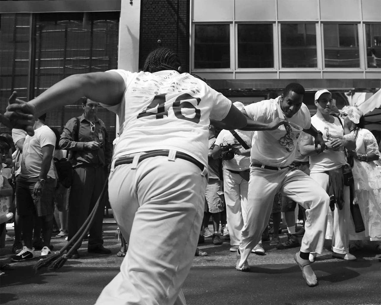 2014_09_11_AndreaDiasBreitman_StreetPhotography_BrasilianParade_Capoeira10_BW_Web.jpg