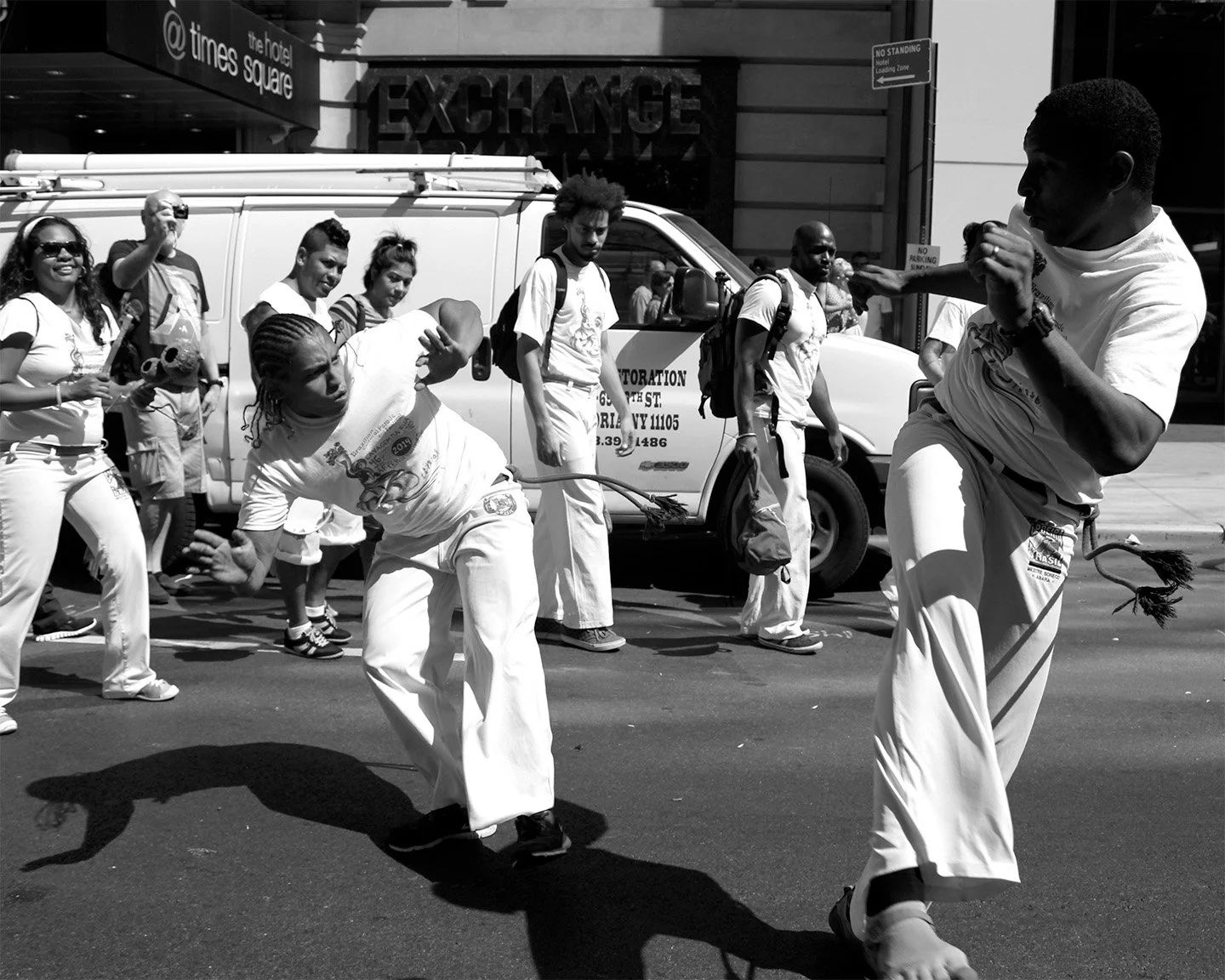 2014_09_11_AndreaDiasBreitman_StreetPhotography_BrasilianParade_Capoeira02BW_Web.jpg