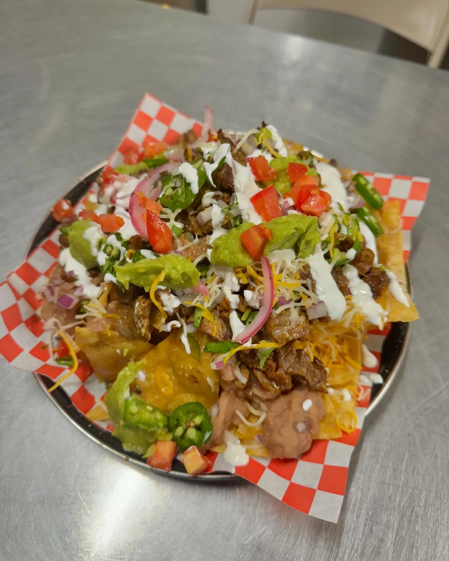 🔥 Loaded Carne Asada Nachos 🔥

Order this plate next time you stop by with your choice of either carne asada, pollo, adobada, or birria!!😋

📍5841 Market St.
San Diego, CA 92114

Tuesday - Saturday
10am - 8pm
(Unless posted otherwise)

-

#birria 