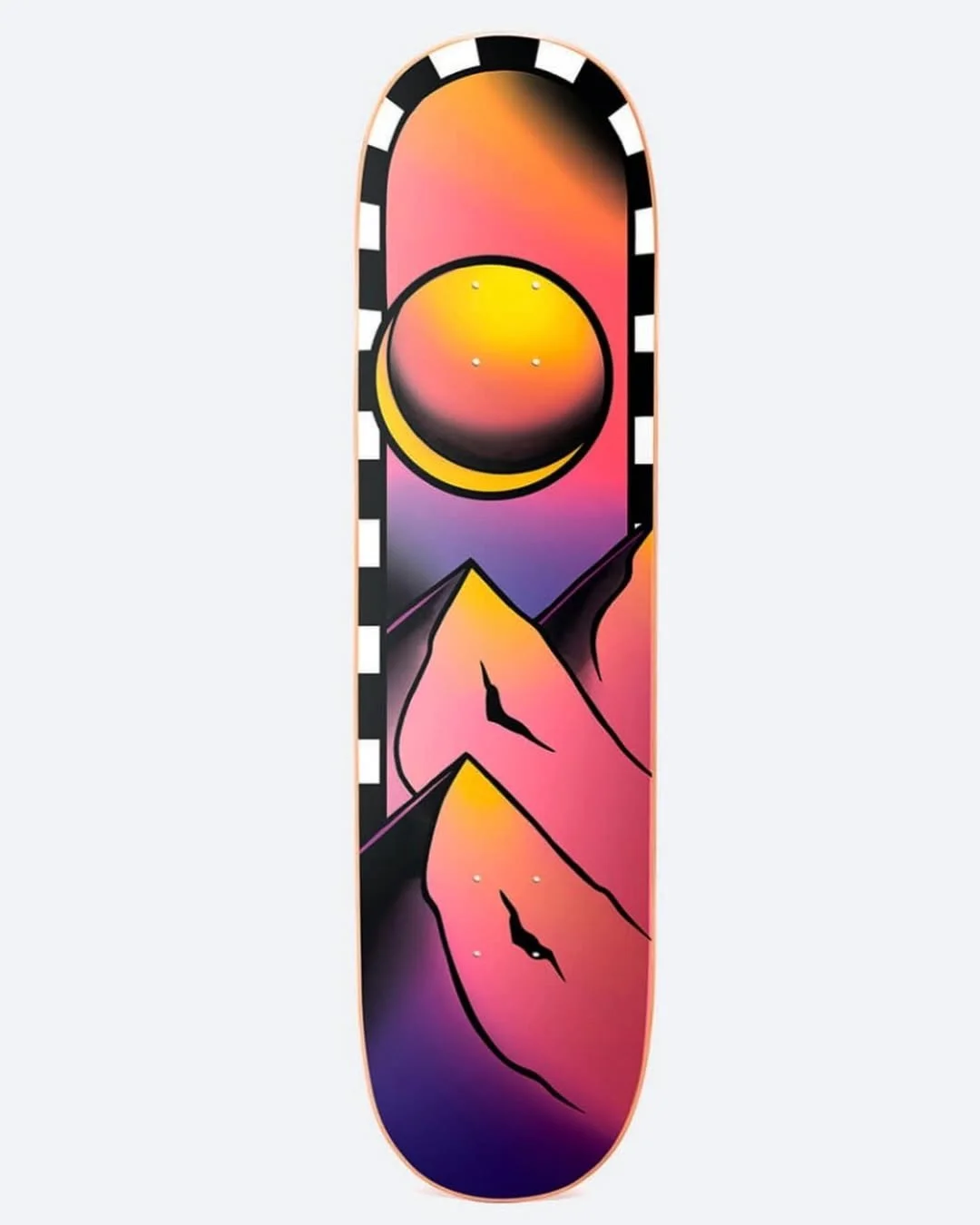  skateboard avec montagne et une planète  
