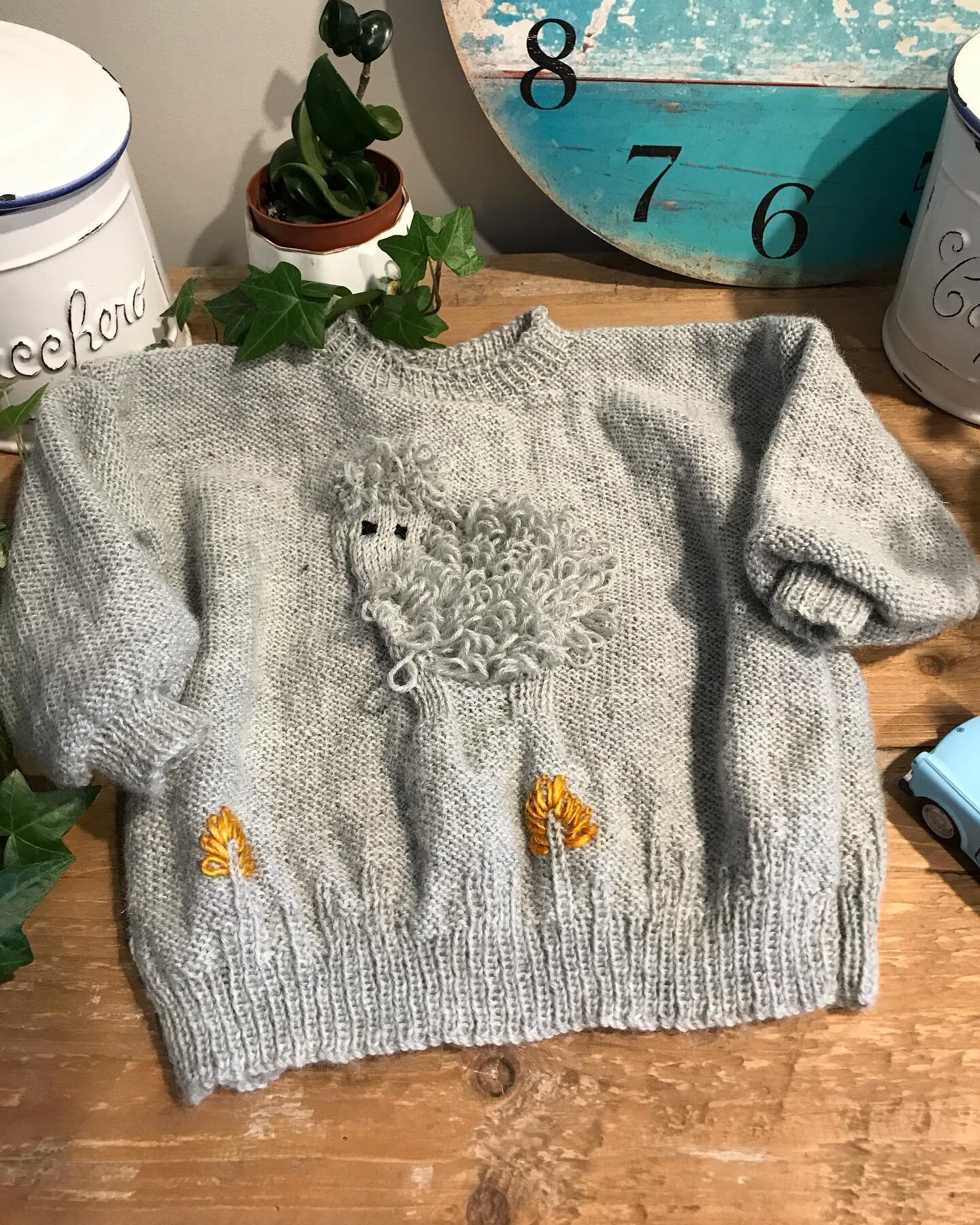 And the jumper is finished.  I added sheep foot prints to the back and embroidered some flowers to both front and back. As soon as I finished the editing of the pattern it will be available on my website. 

#baby #toddler #newborn #gift #knitting #kn