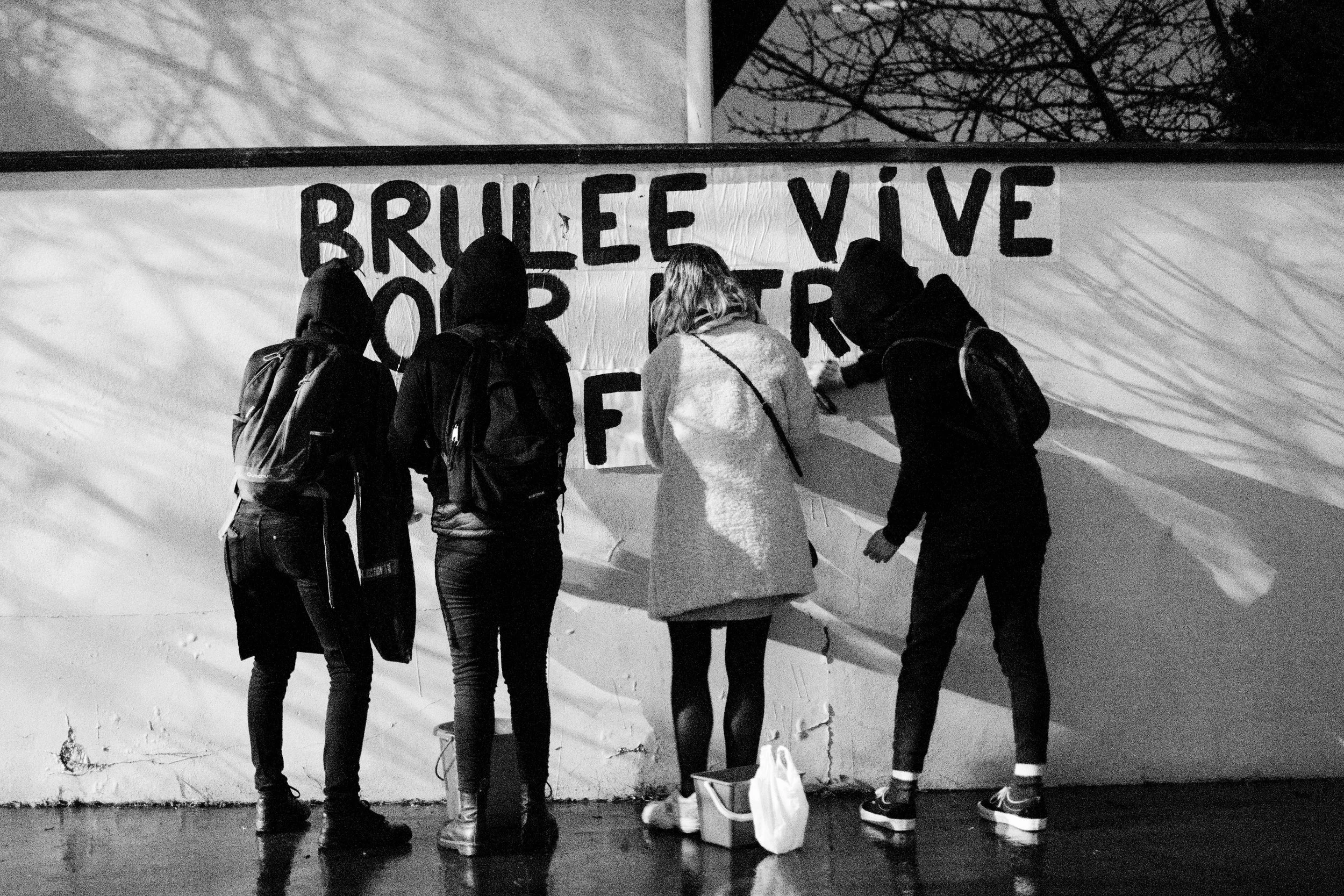 collages féminicides féministes Marguerite Stern