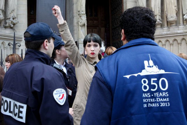femen notre dame Marguerite Stern