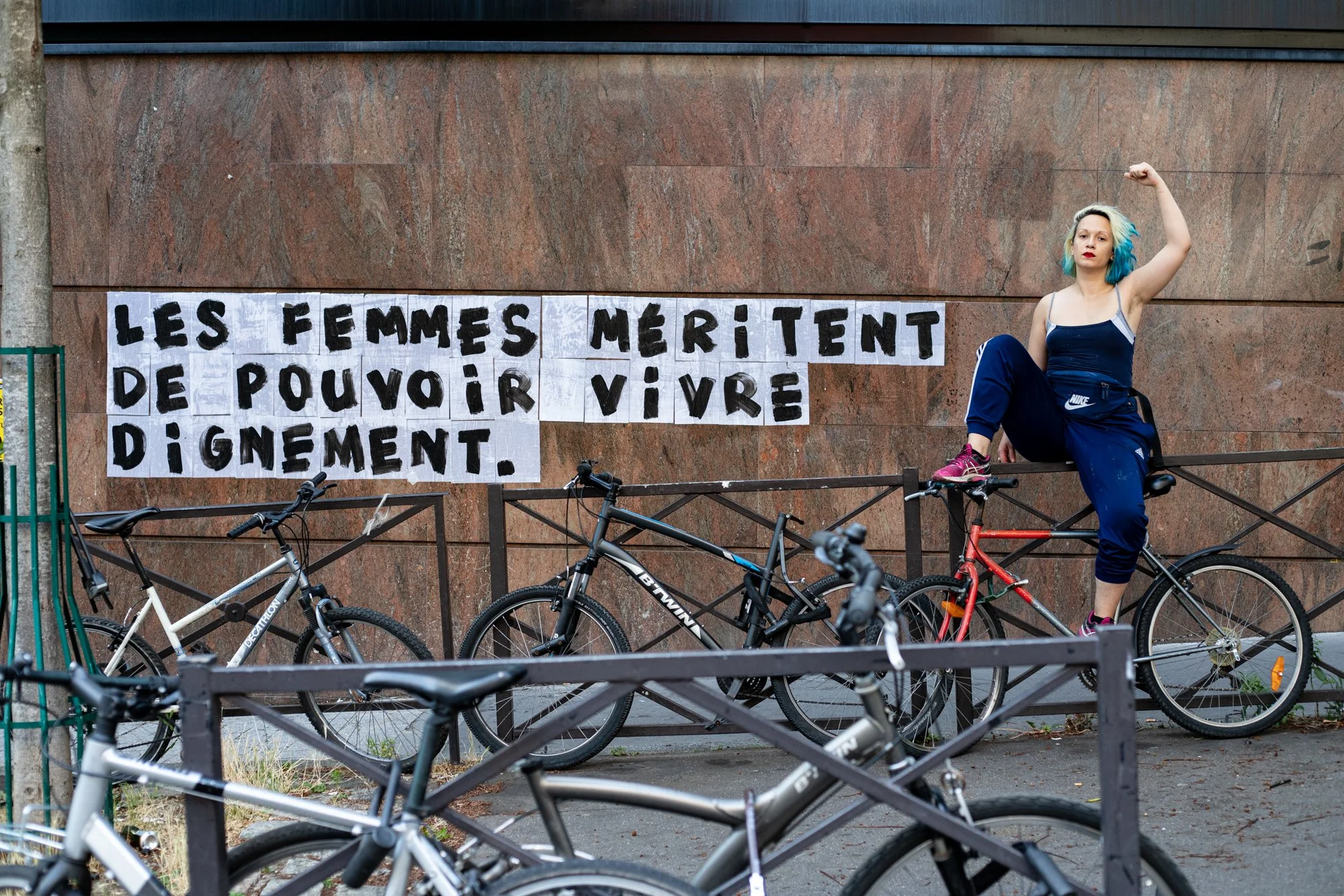 collages féminicides féministes Marguerite Stern