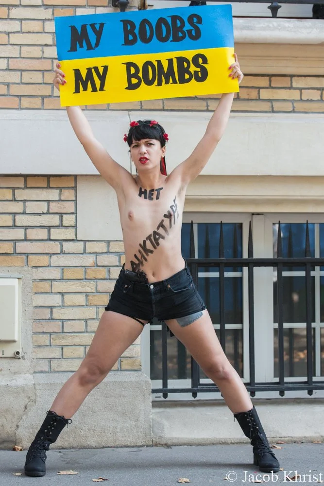 femen "MY BOOBS MY BOMBS" Marguerite stern