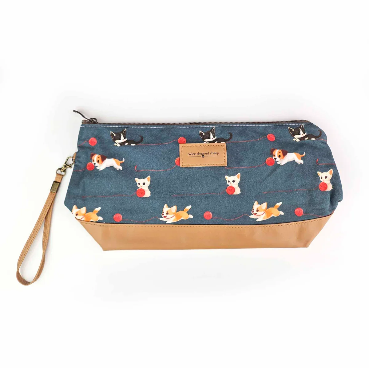 CatandDogTrinityBag-WebsitePhoto1.webp