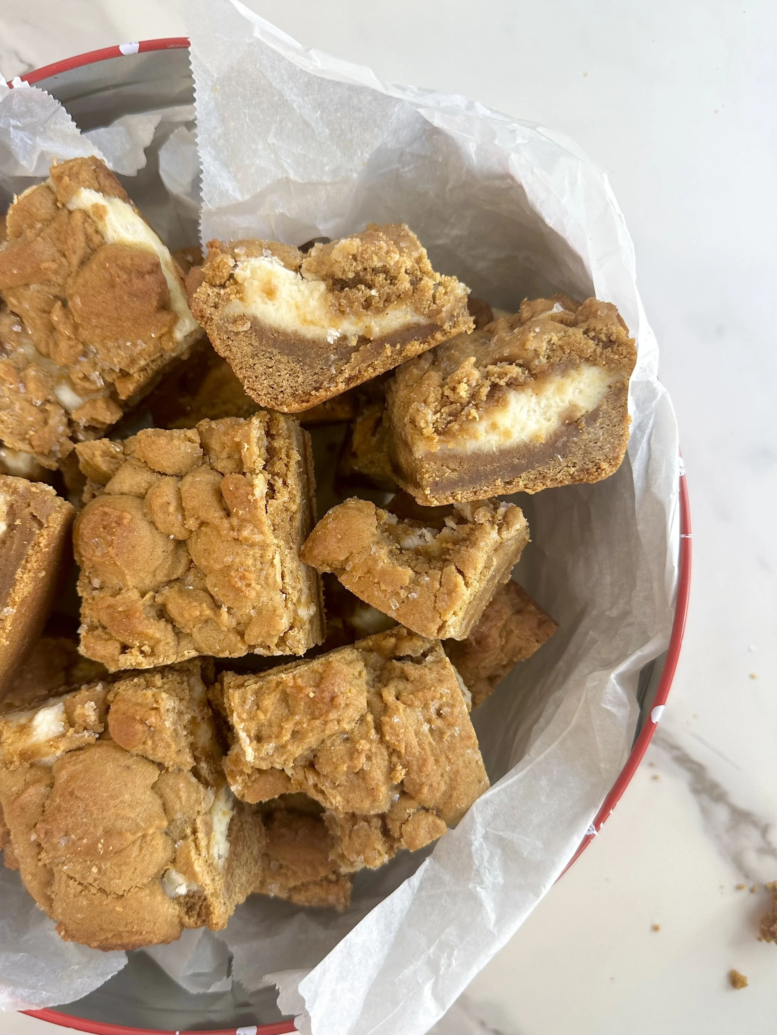 Gingerbread Cheesecake Cookie Bars
