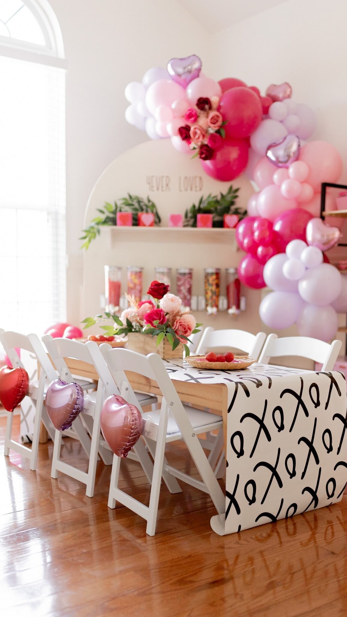 White Bounce House Rentals Balloon Decor Louisville, KY