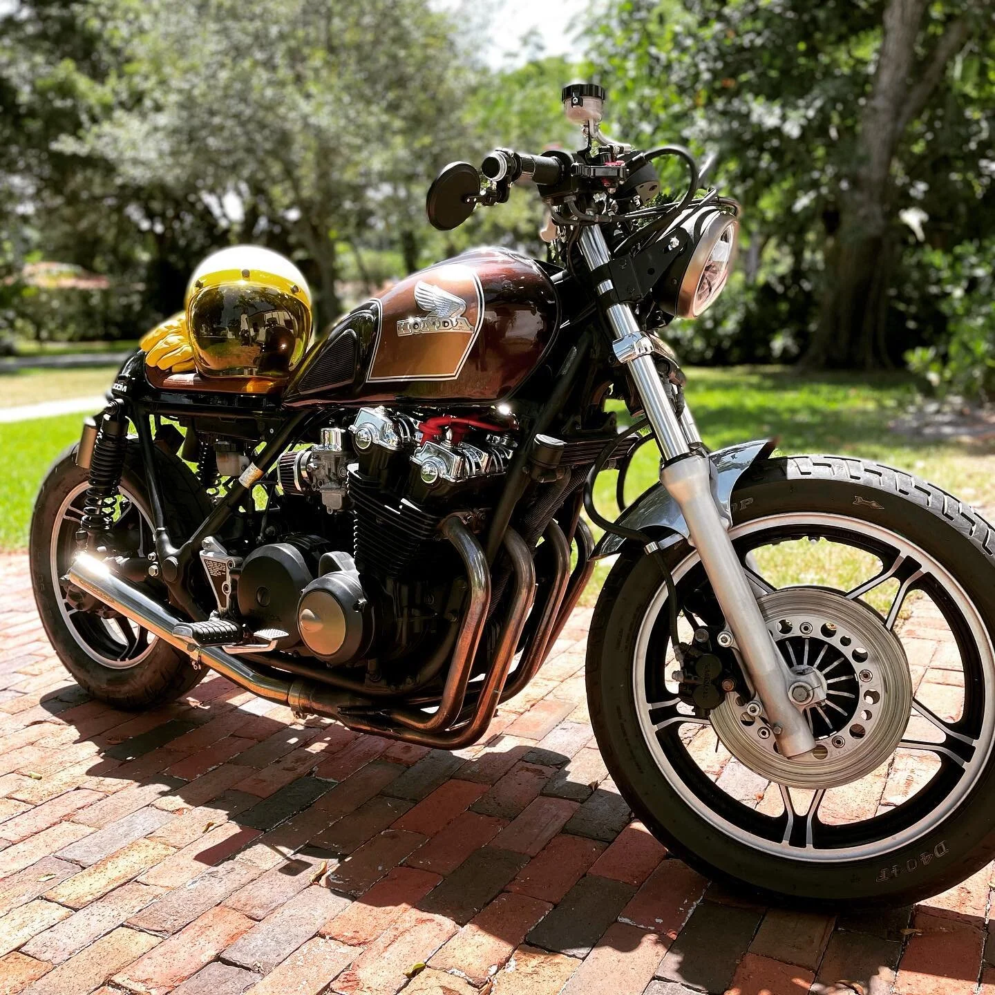 1981 Honda CB1000 The Real Deal #ugomi_miami #hondacaferacers #custommotorcycles #caferacersofinstagram #hondalovers