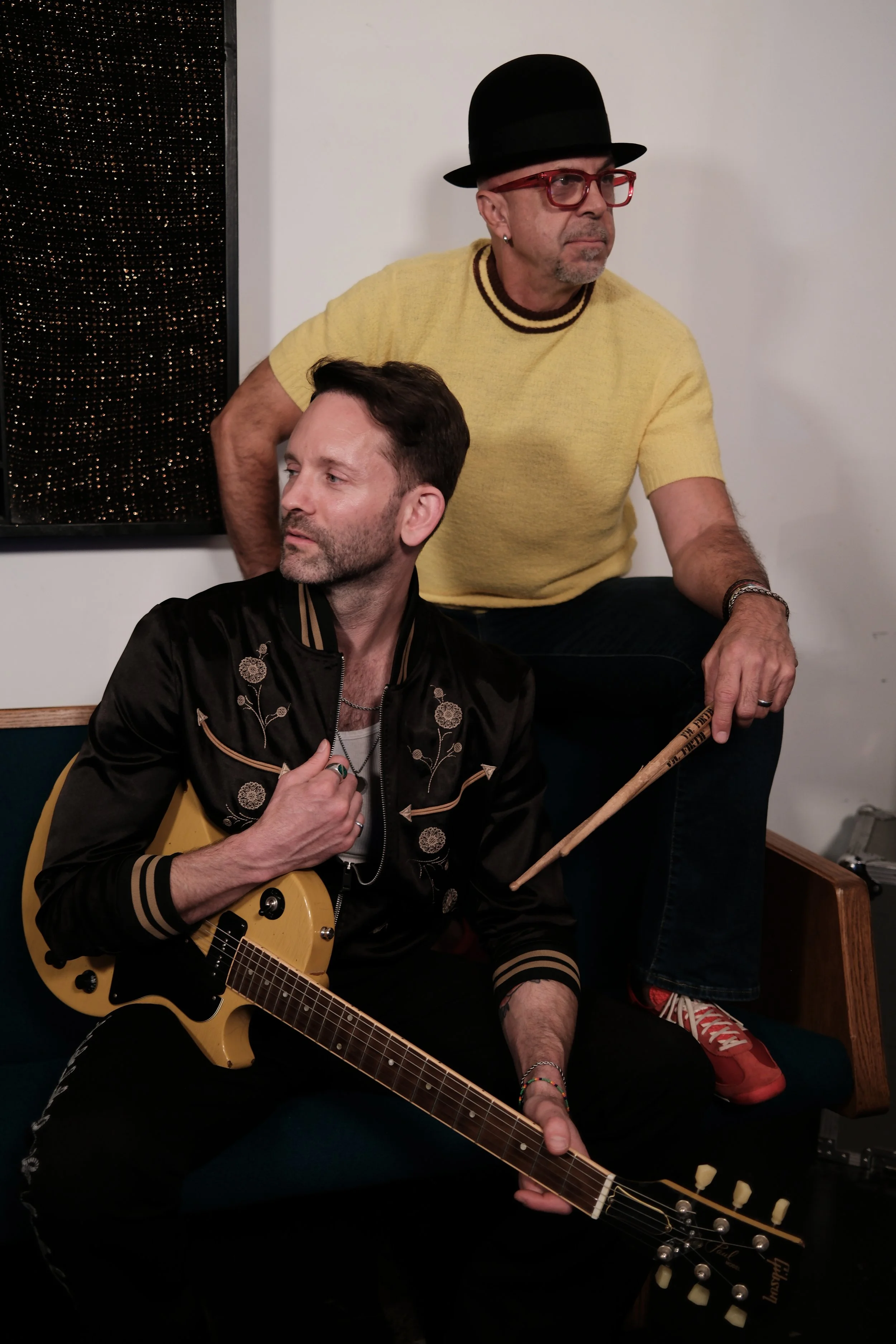 Tyler y Zoro promo photo3.JPG