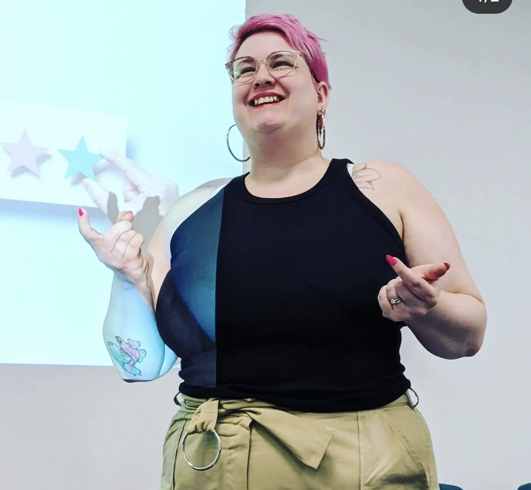 Trainer Kelly Megan in a homelessness training session