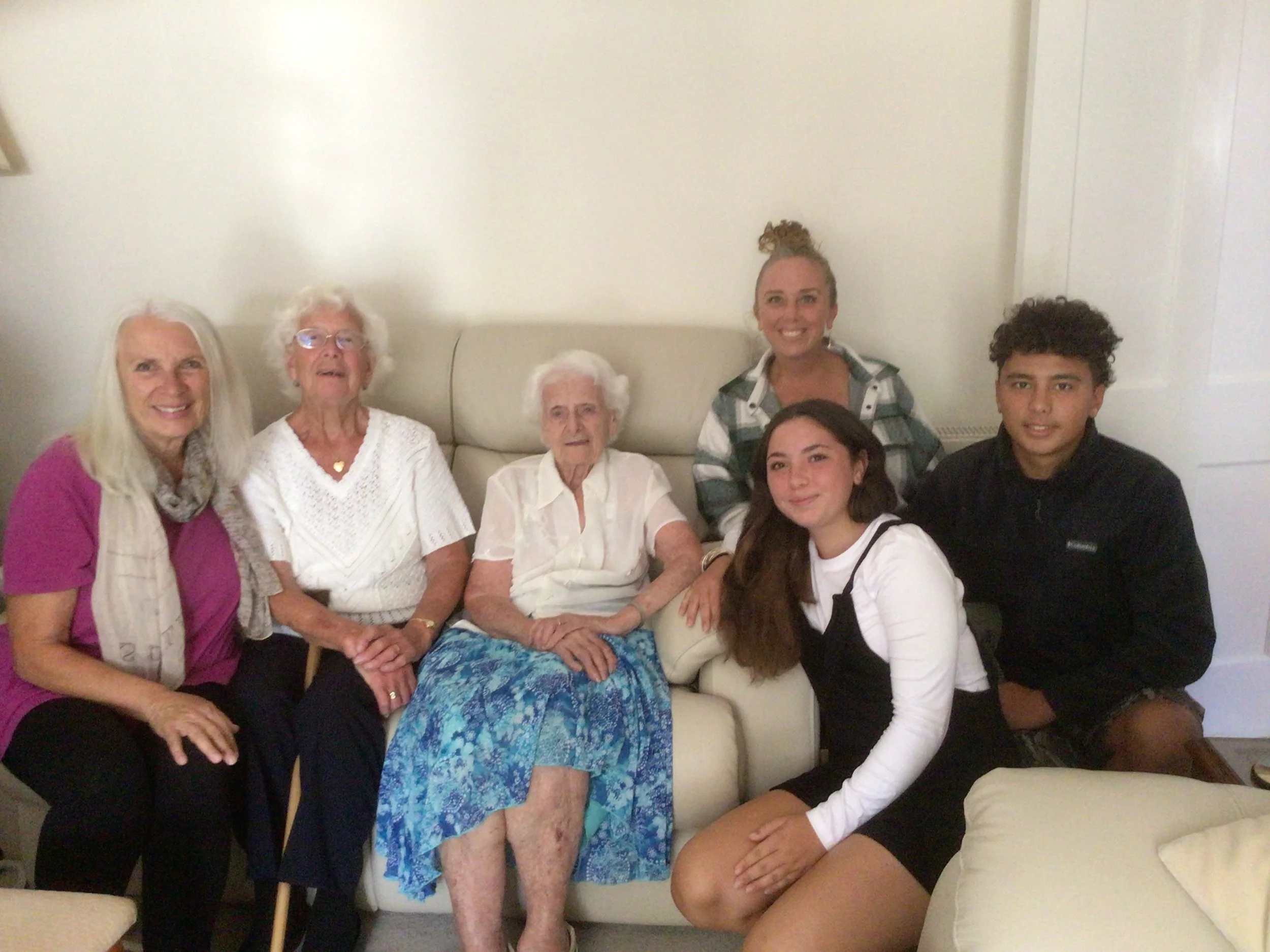 England - don’t flush tea bags down the toilet - day 5