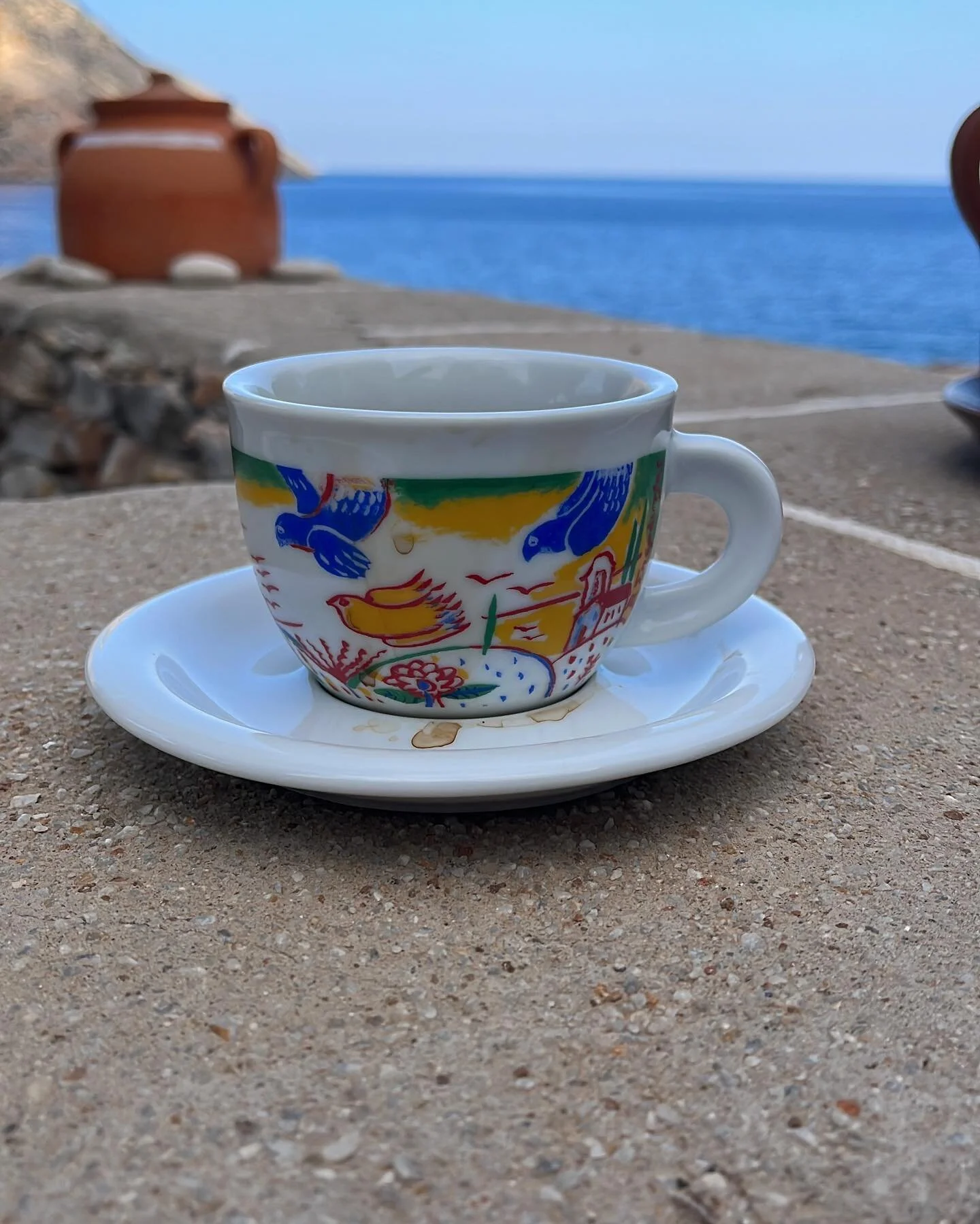 So a not so glam post about how I make my travels affordable. Food. I love it but eating out gets expensive and when traveling for a long time a little old. One of the ways I keep my expenses down is, where possible, to find accommodation with a mini