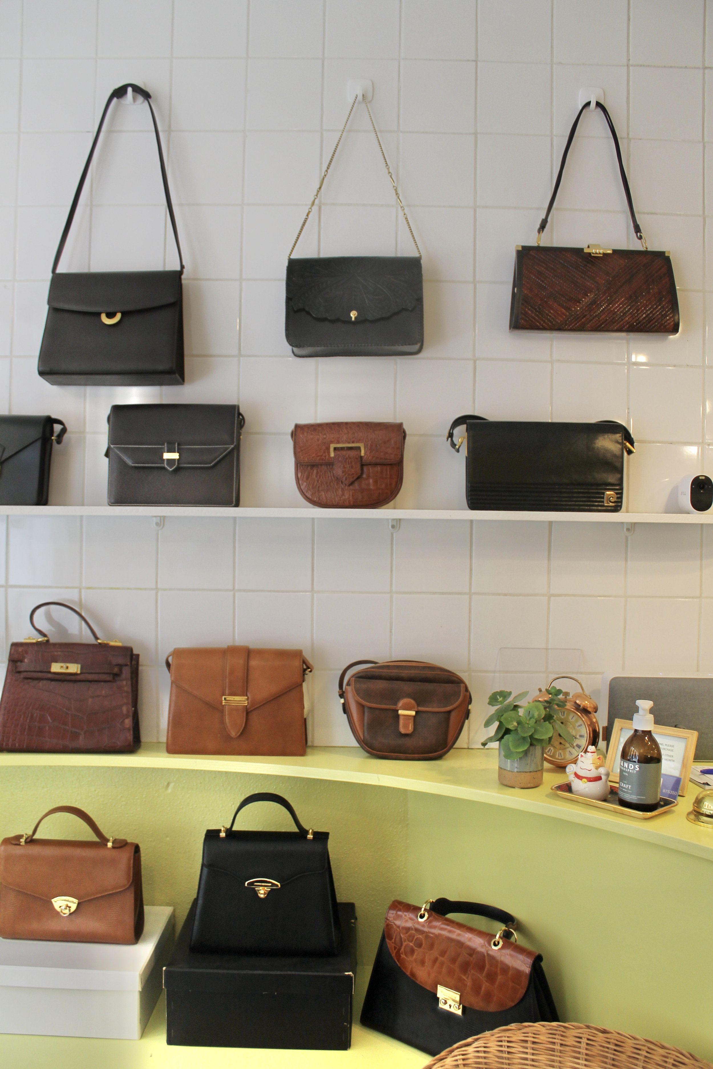 Vintage leather handbags in boutique vintage shop in Copenhagen