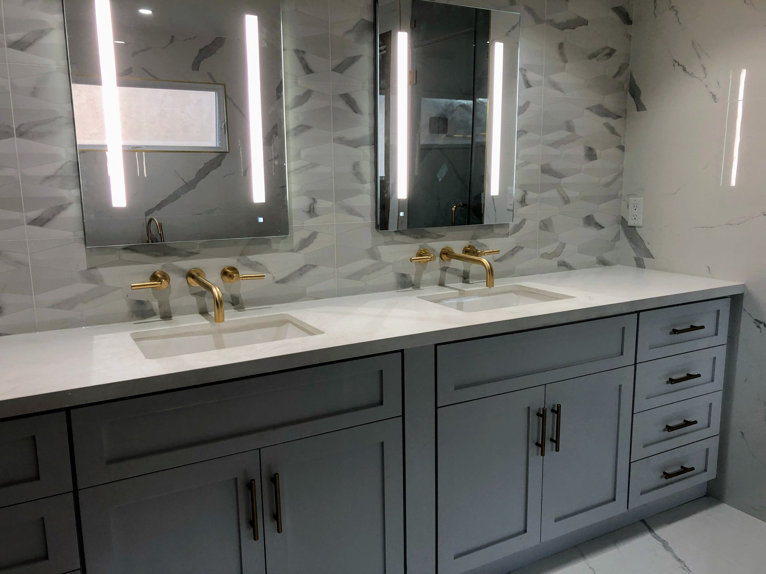 Bathroom Remodeling 1.jpg