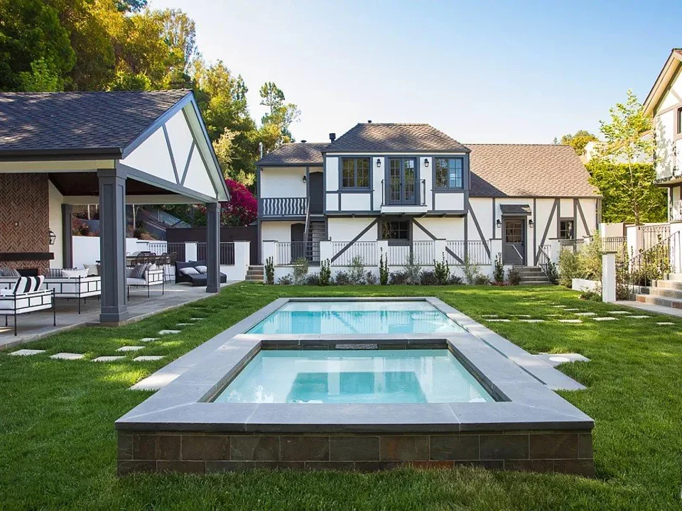 11-1 New Pool Design and Construction 1.jpg