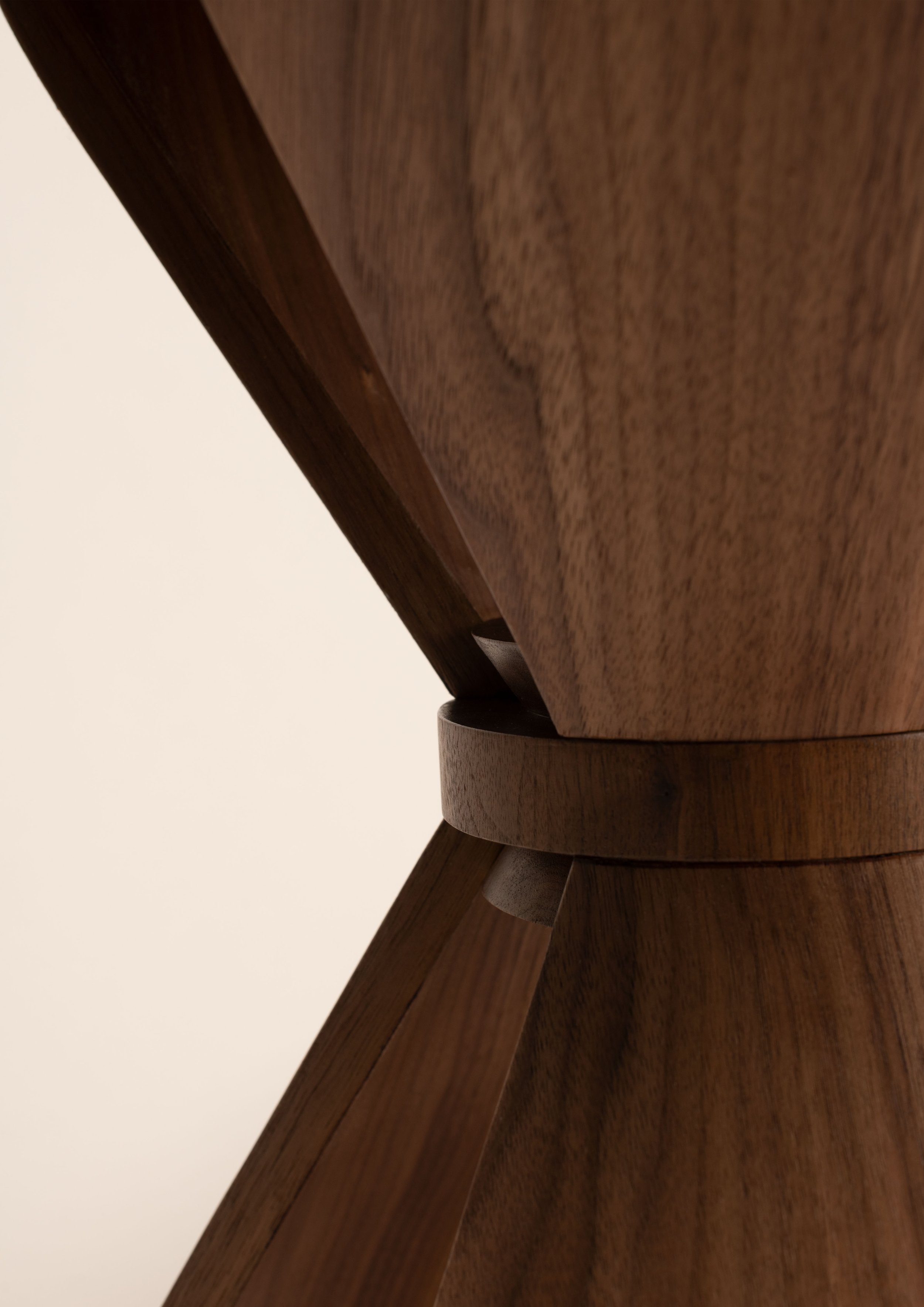 Nae_Tanakorn_ResonateSide_Table_03.jpg