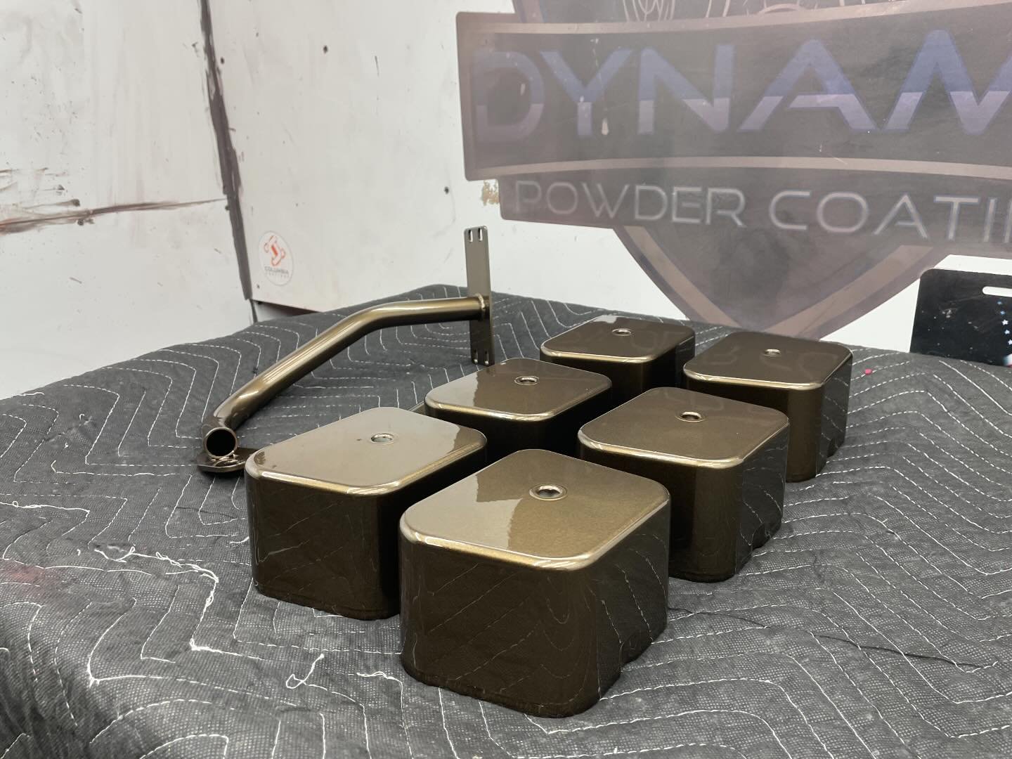 Got some #12valve parts refinished in bronze chrome with @columbiacoatings wheel clear 🤘oh man are these things beautiful!
.
.
.
.
#powdercoat #powdercoating #powdercoated #cummins #dynamicpowder #dynamicpowderyorksc #dynamicpowdercoating #dodge #sh