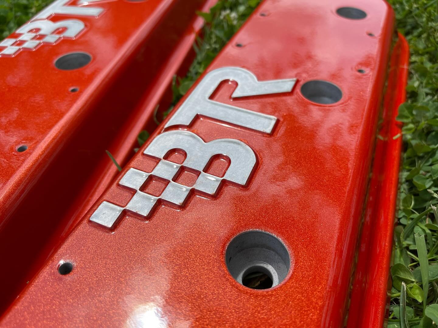 Some @briantooleyracing valve covers refinished in @prismaticpowders illusion red for the man @ls7nando 🤘🤘
.
.
.
.
#powdercoating #powdercoated #briantooleyracing #btr #ls #lsswap #ls7 #camaro #z28 #ss #dynamicpowder #dynamicpowdercoating #dynamicp