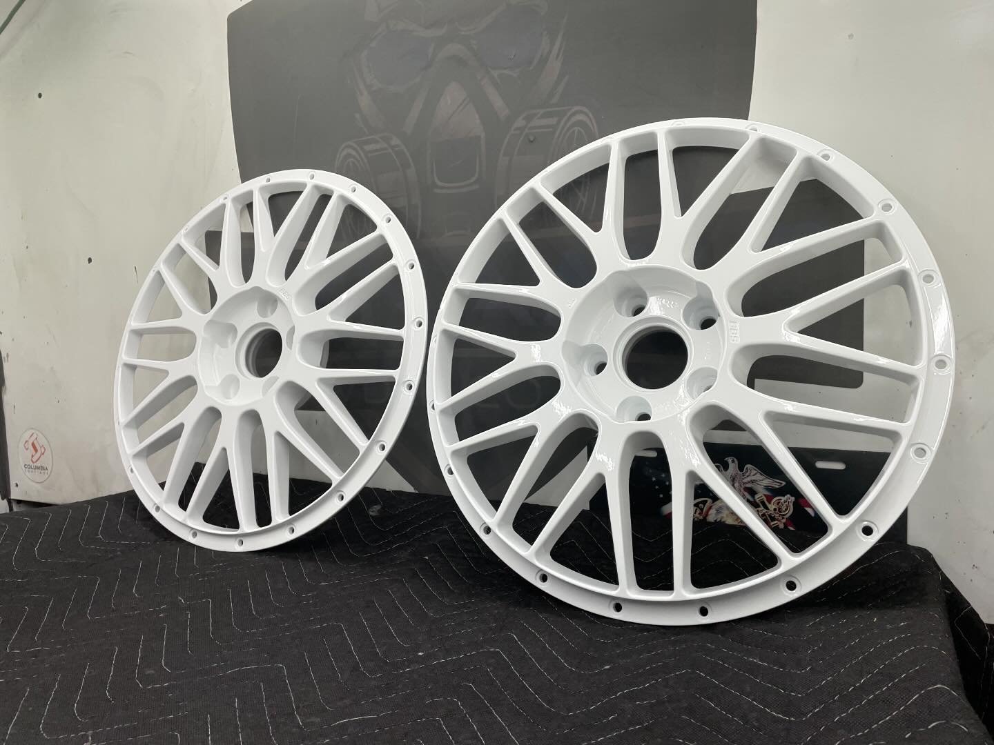 Things have been hectic in the shop lately! Been forgetting to make posts 😅 here&rsquo;s some @bbs.wheels Wheel faces refinished in @columbiacoatings Super Mirror White 🥶🥶
.
.
.
.
#powdercoating #powdercoated #powdercoat #powdercoatedwheels #icedo