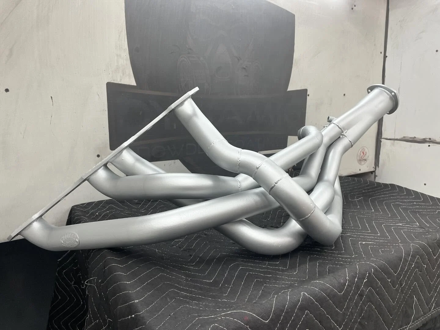Huge set of @hookerheaders headers came in for a refresh, this time in our Glacier Silver @cerakote 🤙. Now they look great, are protected from the elements and will maintain that beautiful finish up to 1800 degrees 🤘
.
.
.
.
#cerakote #certifiedapp