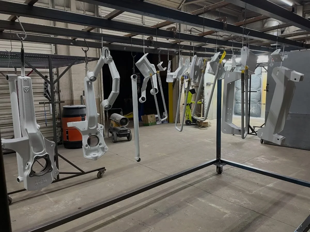 Another Maxtrac lift heading out, this time in @columbiacoatings Super Mirror White! Can&rsquo;t go wrong with simple and clean!
.
.
.
.
#powdercoat #powdercoating #powdercoated #showtruck #liftedtrucks