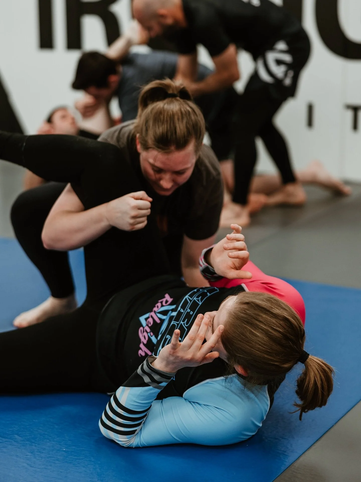 This is where discipline is built 🔥
Sweat, struggle, and support in every round 🤙🏼

&mdash;
Downtown Raleigh Brazilian Jiu Jitsu 
#downtownraleighbjj #downtownraleighjiujitsu #raleighbjj #raleighjiujitsu #raleighgrappling #ncjiujitsu #ncbjj #bjj #