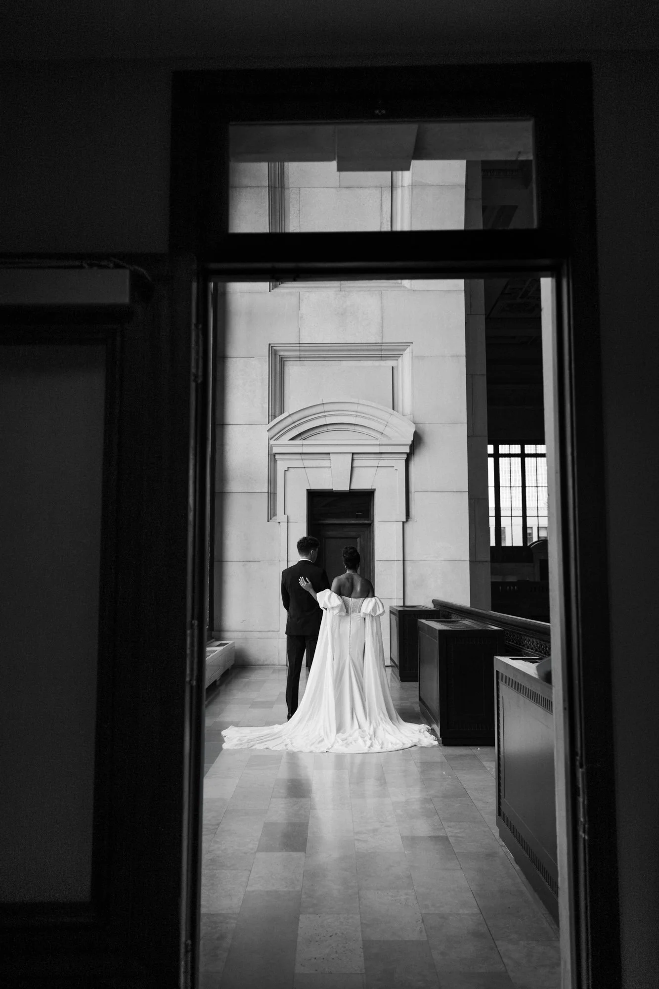 Monphotography-Kansas-City-Union-Station-Engagement-Photographer-2-2.jpg