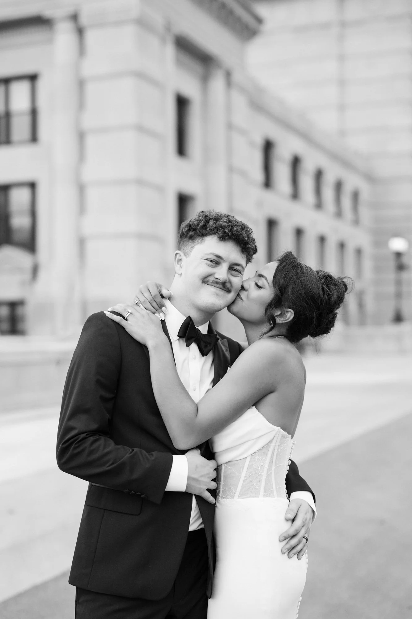 Monphotography-Kansas-City-Union-Station-Engagement-Photographer-2-3.jpg