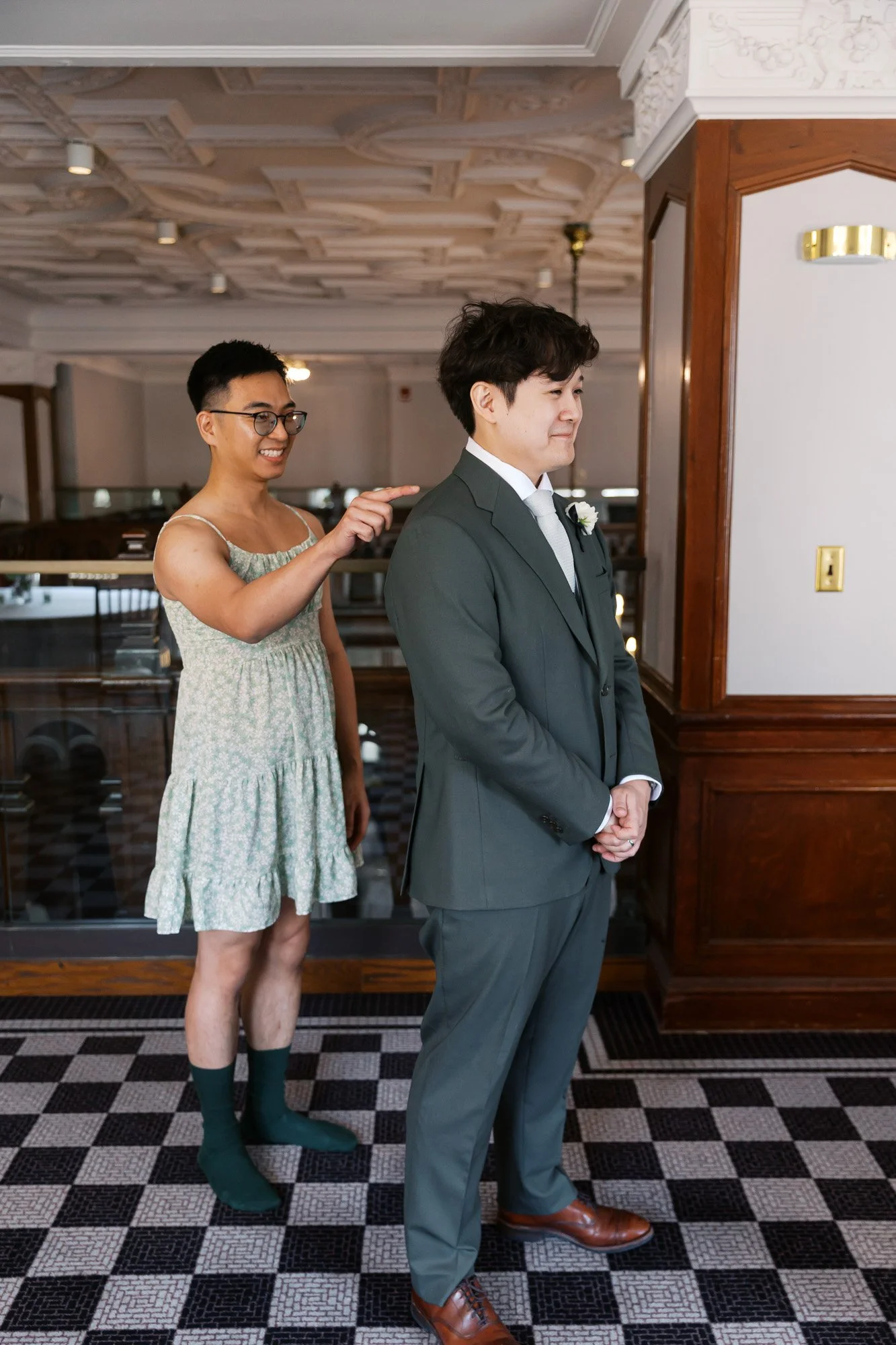 Bride Getting Ready Hotel Kansas City Kansas City Wedding Photographer