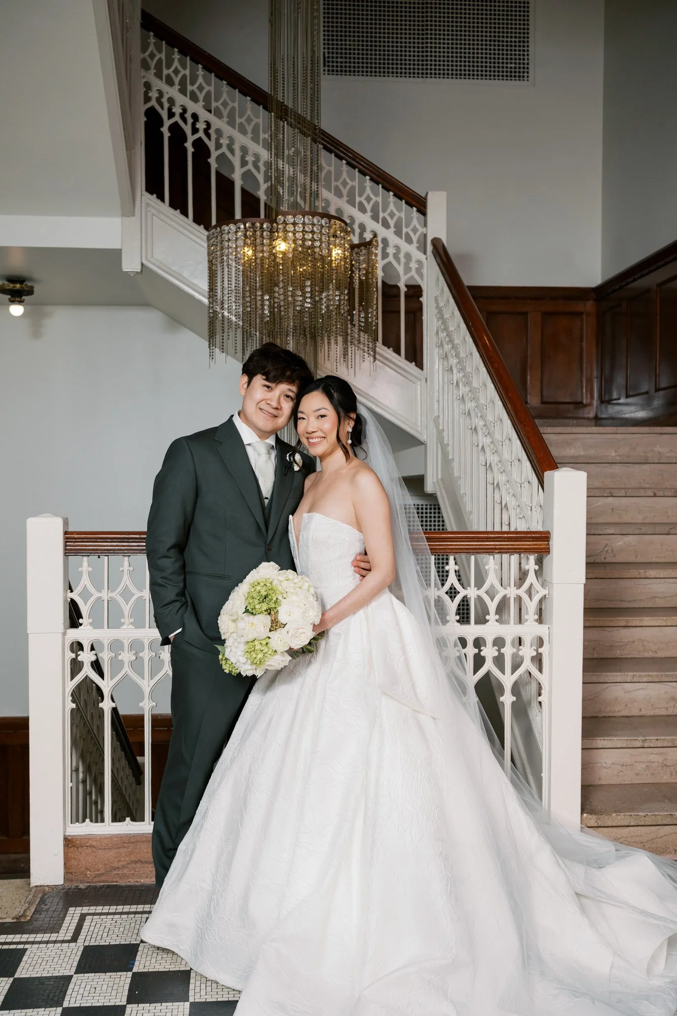 Bride and Groom Portraits Hotel Kansas City by Monphotography
